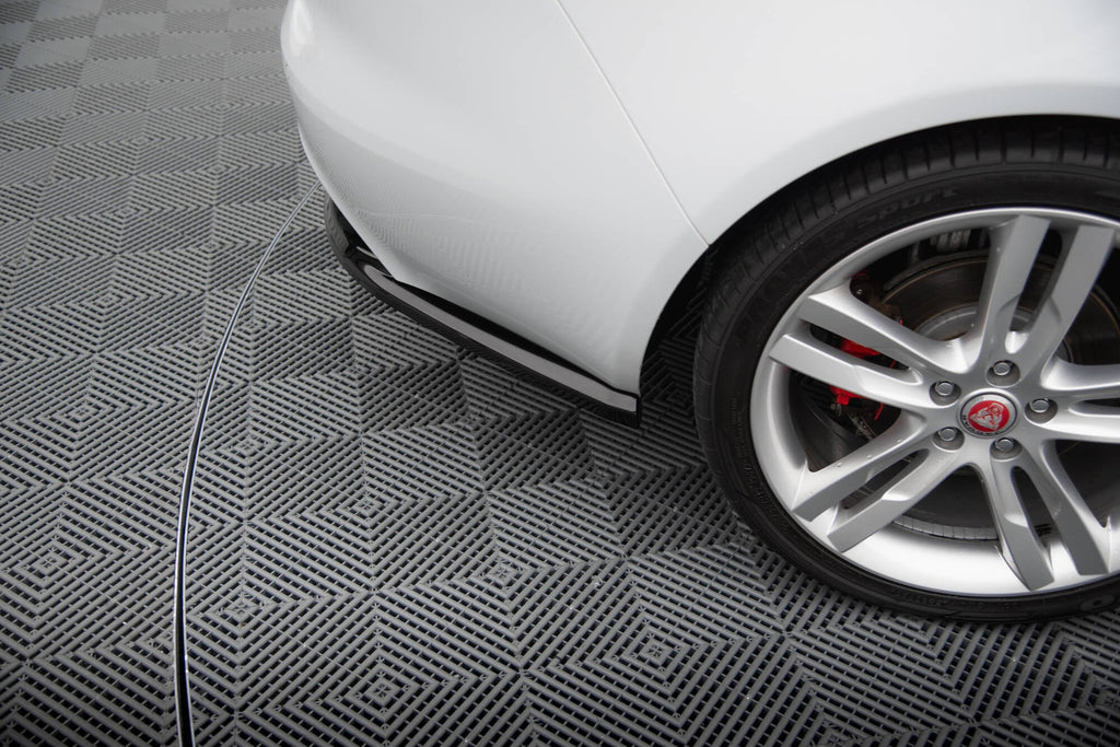 Splitters laterales traseros Jaguar XE R-Sport X760