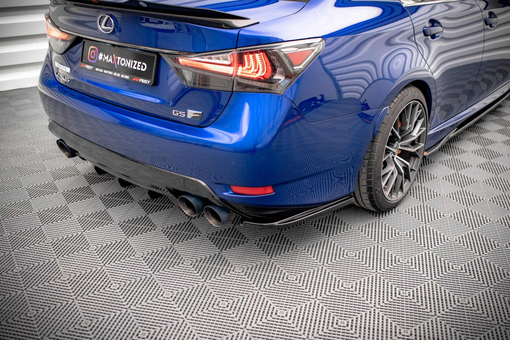 Splitters laterales traseros Lexus GS F Mk4 Facelift