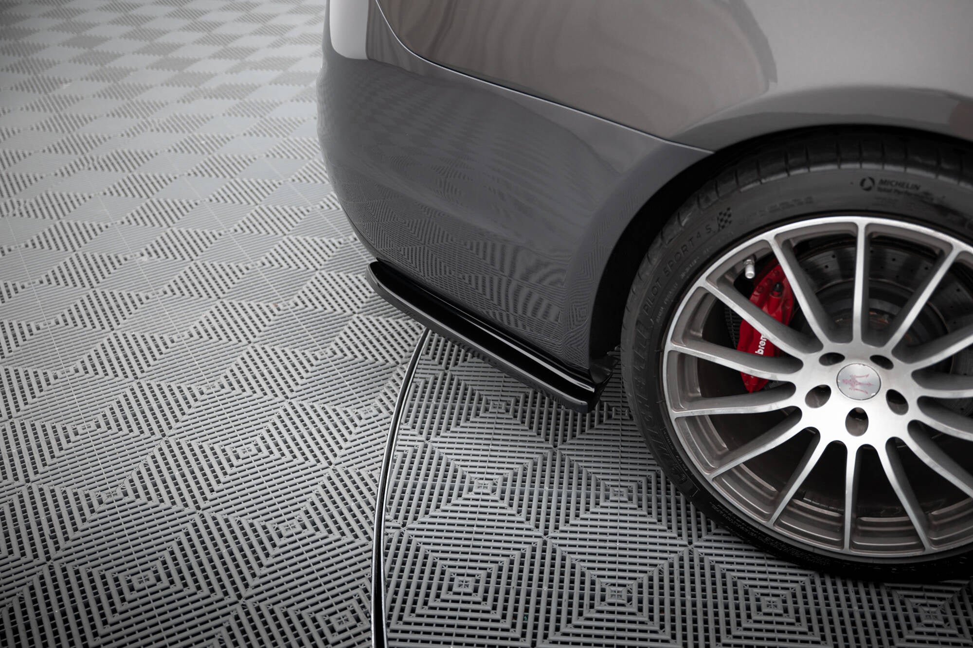 Splitters laterales traseros Maserati Quattroporte Mk6