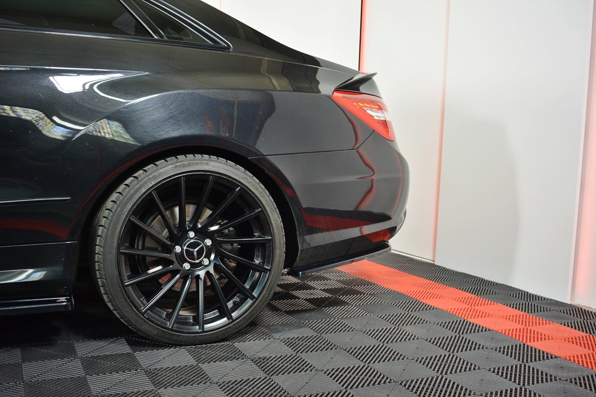 Splitters laterales traseros Mercedes-Benz Clase E W207 Coupé AMG-Line