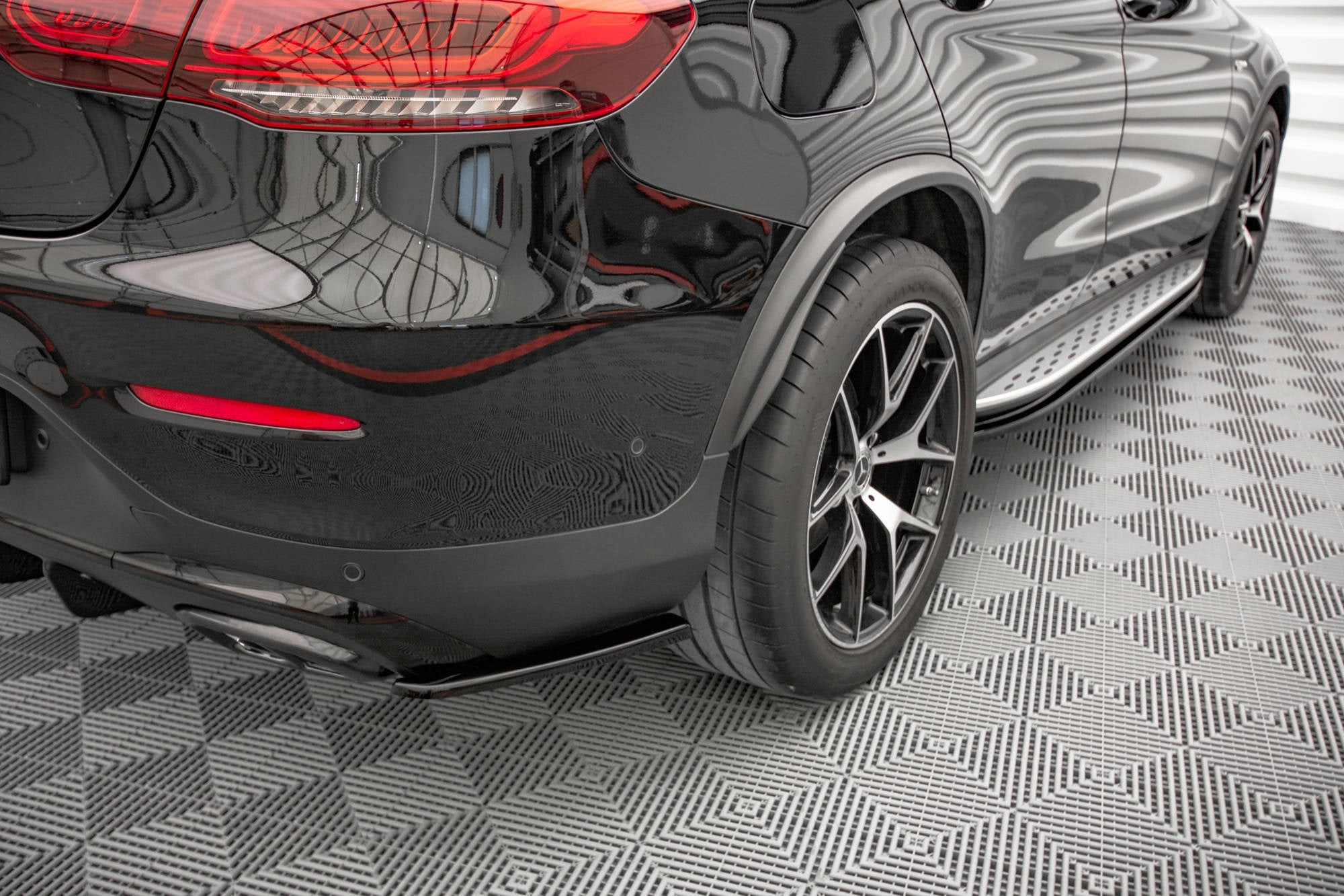 Splitters laterales traseros Mercedes-Benz GLC Coupé AMG-Line C253 Facelift