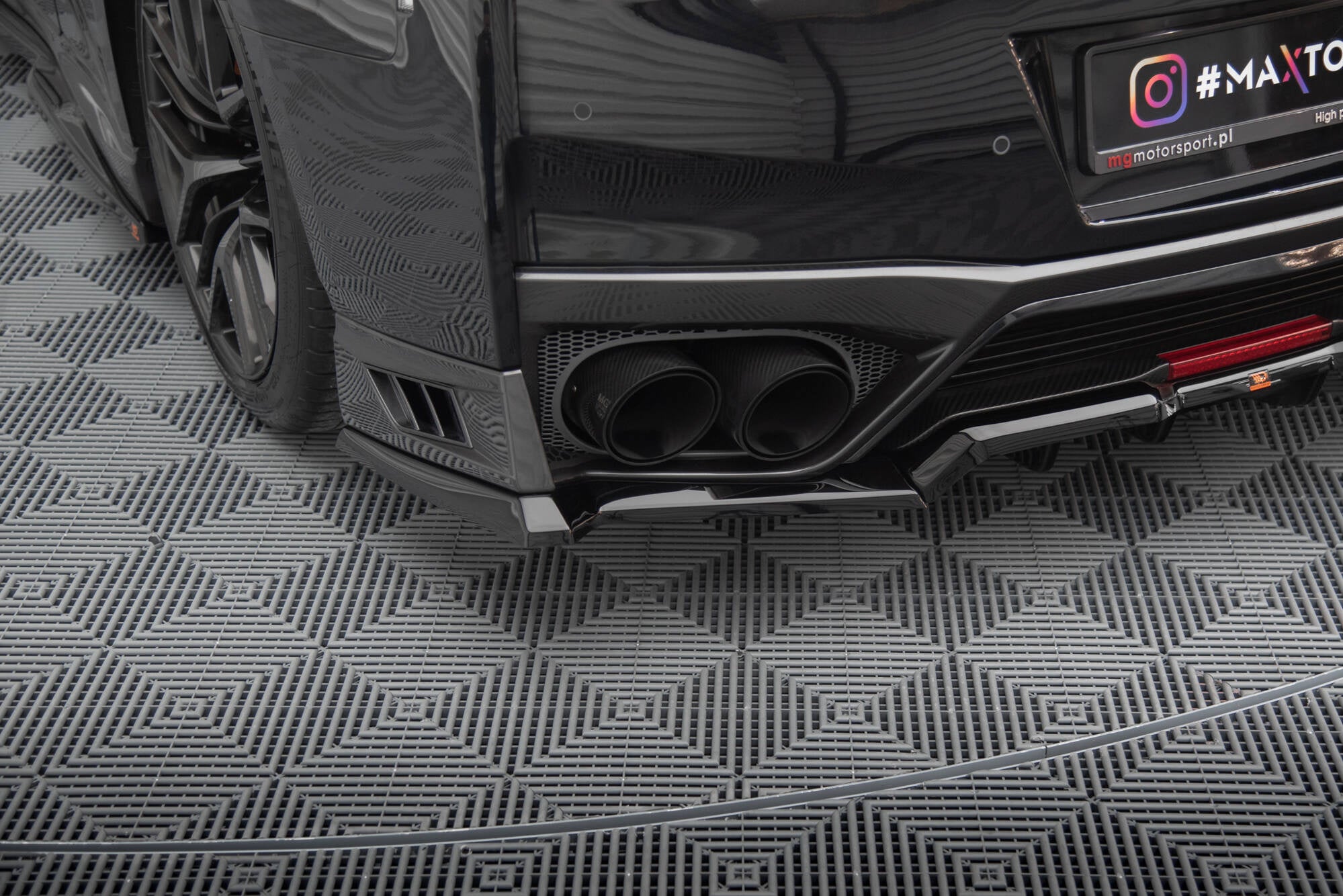Splitters laterales traseros Nissan GT-R R35 Facelift