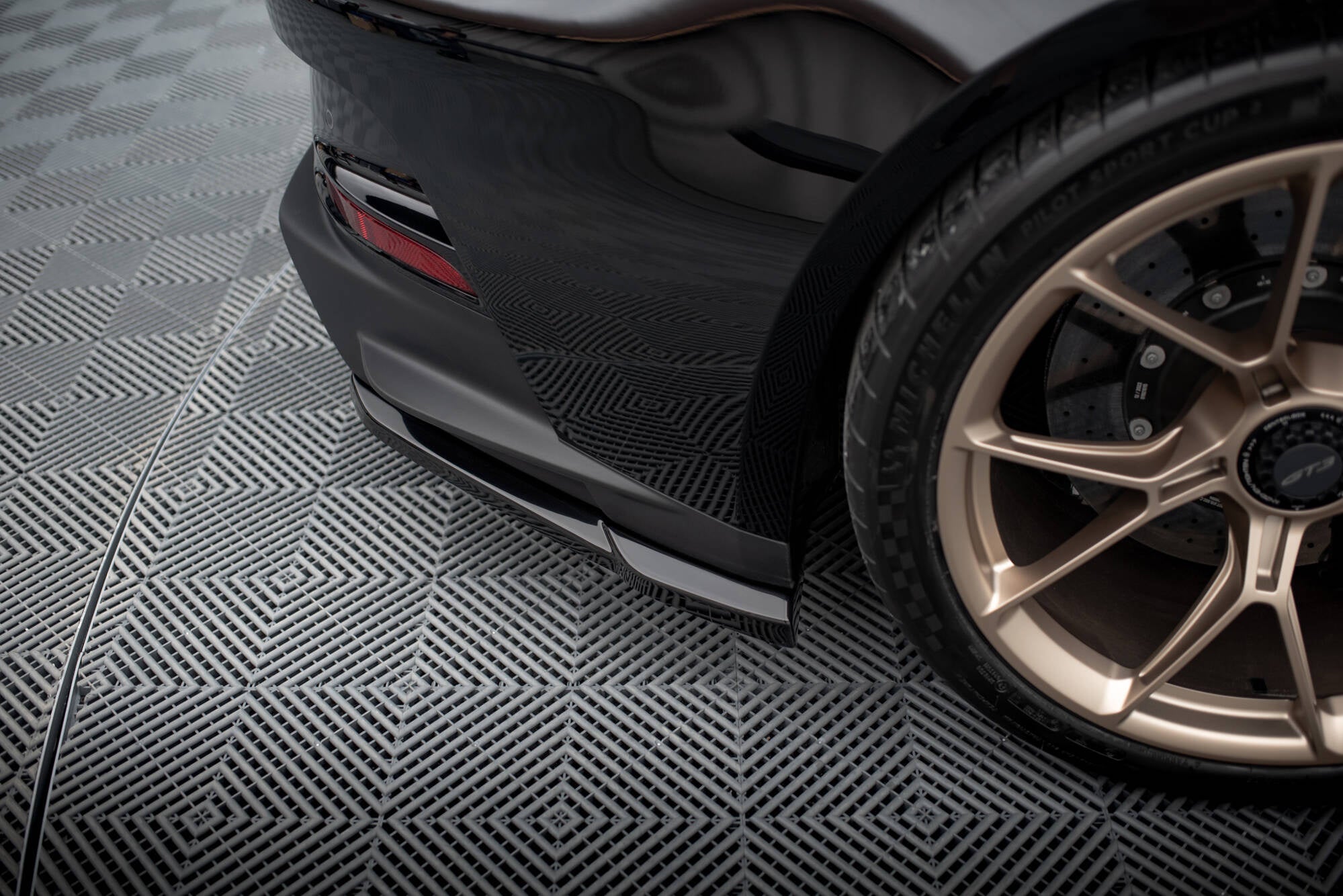 Splitters laterales traseros Porsche 911 992 GT3