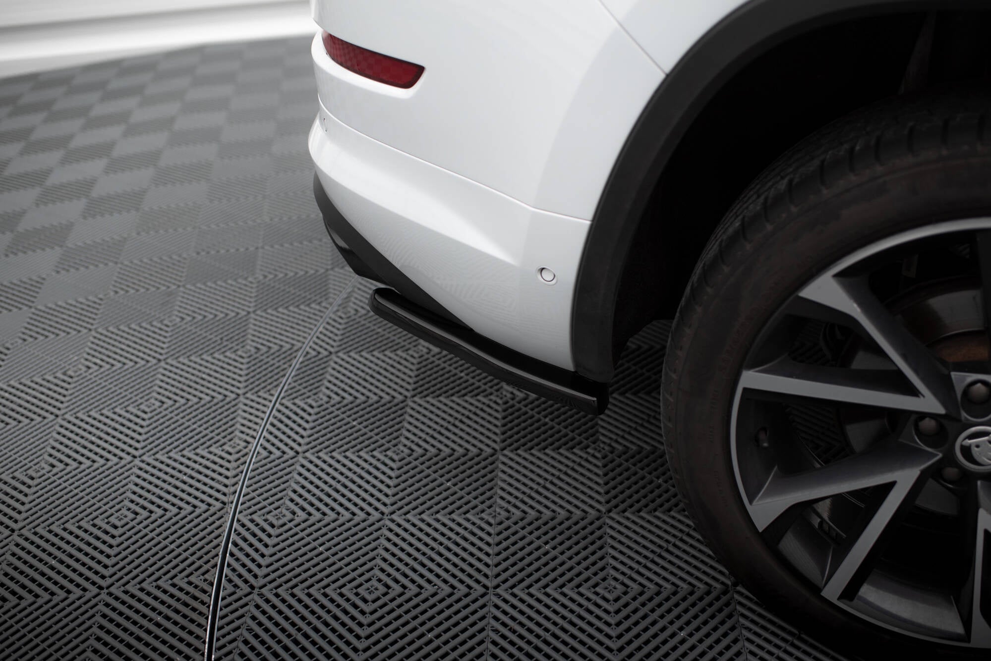 Splitters laterales traseros Skoda Kodiaq RS Mk1 / Mk1 Facelift