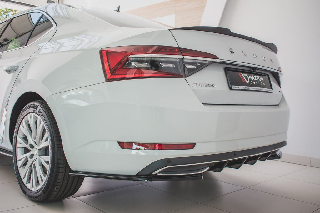 Splitters laterales traseros Skoda Superb Liftback / Familiar Mk3 Facelift