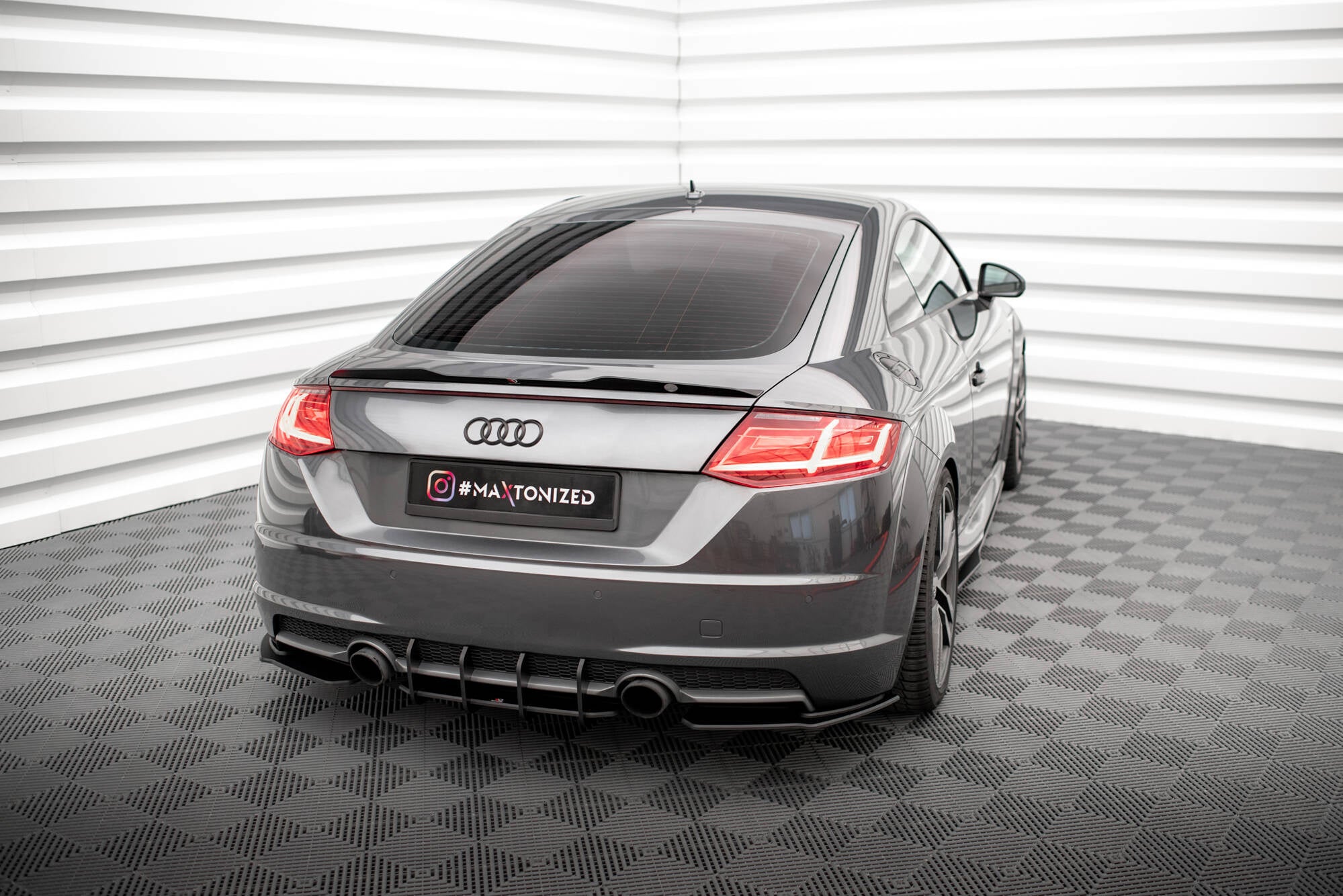 Splitters laterales traseros Street Pro Audi TT S-Line 8s
