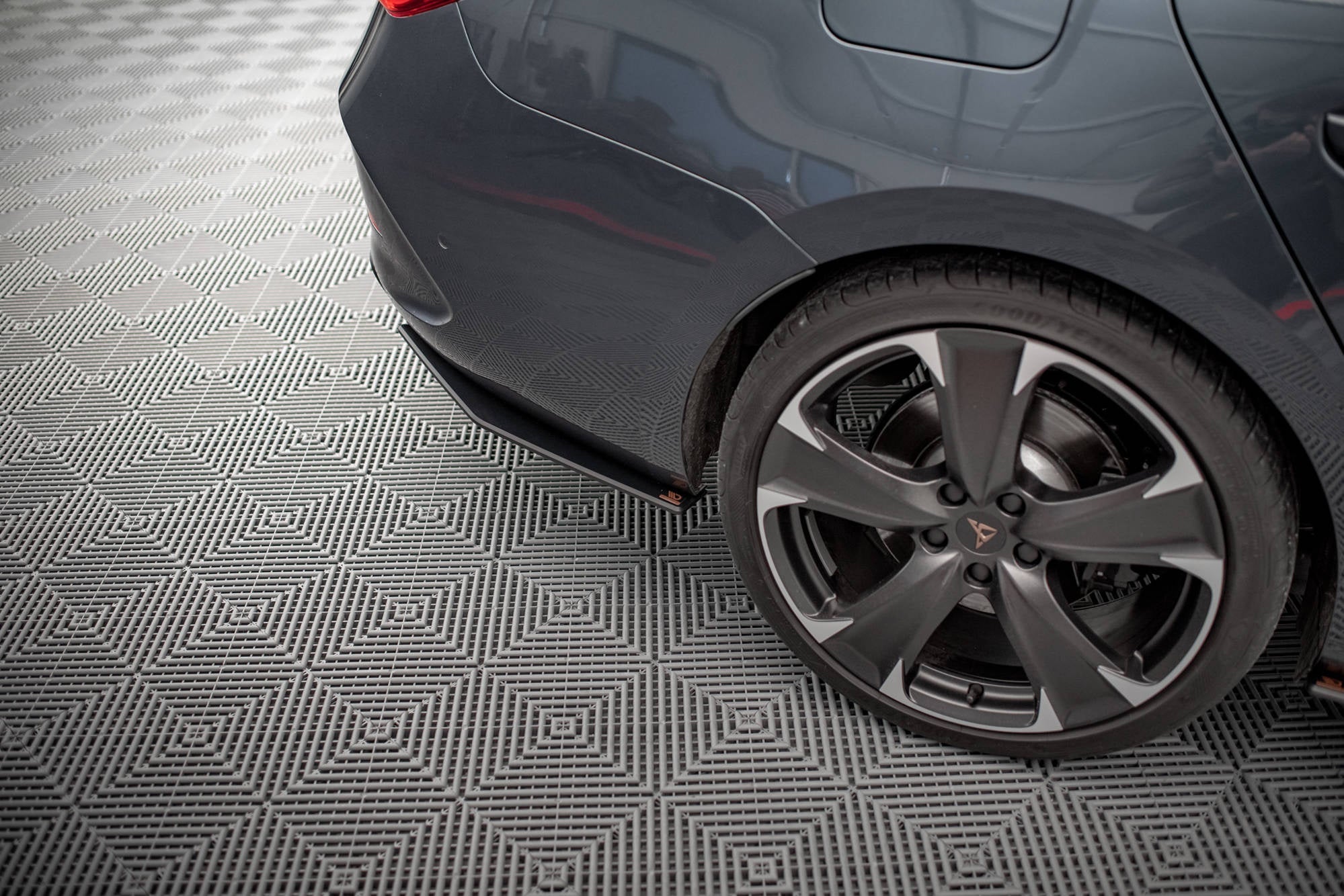 Splitters laterales traseros Street Pro Cupra León ST Mk1