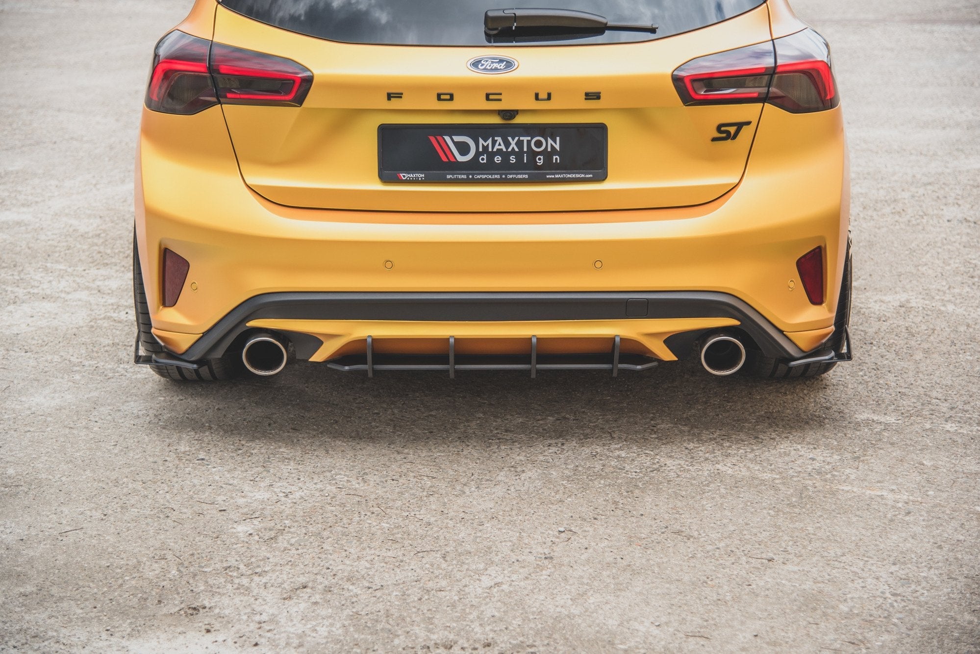 Splitters laterales traseros Street Pro + Flaps Ford Focus ST Mk4