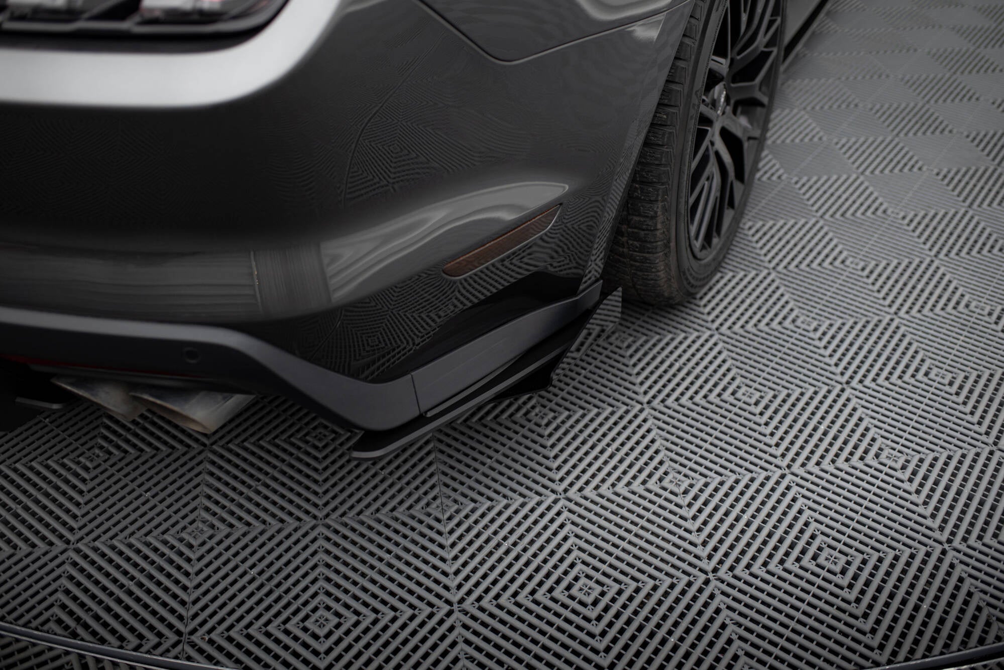 Splitters laterales traseros Street Pro Flaps Ford Mustang GT Mk6