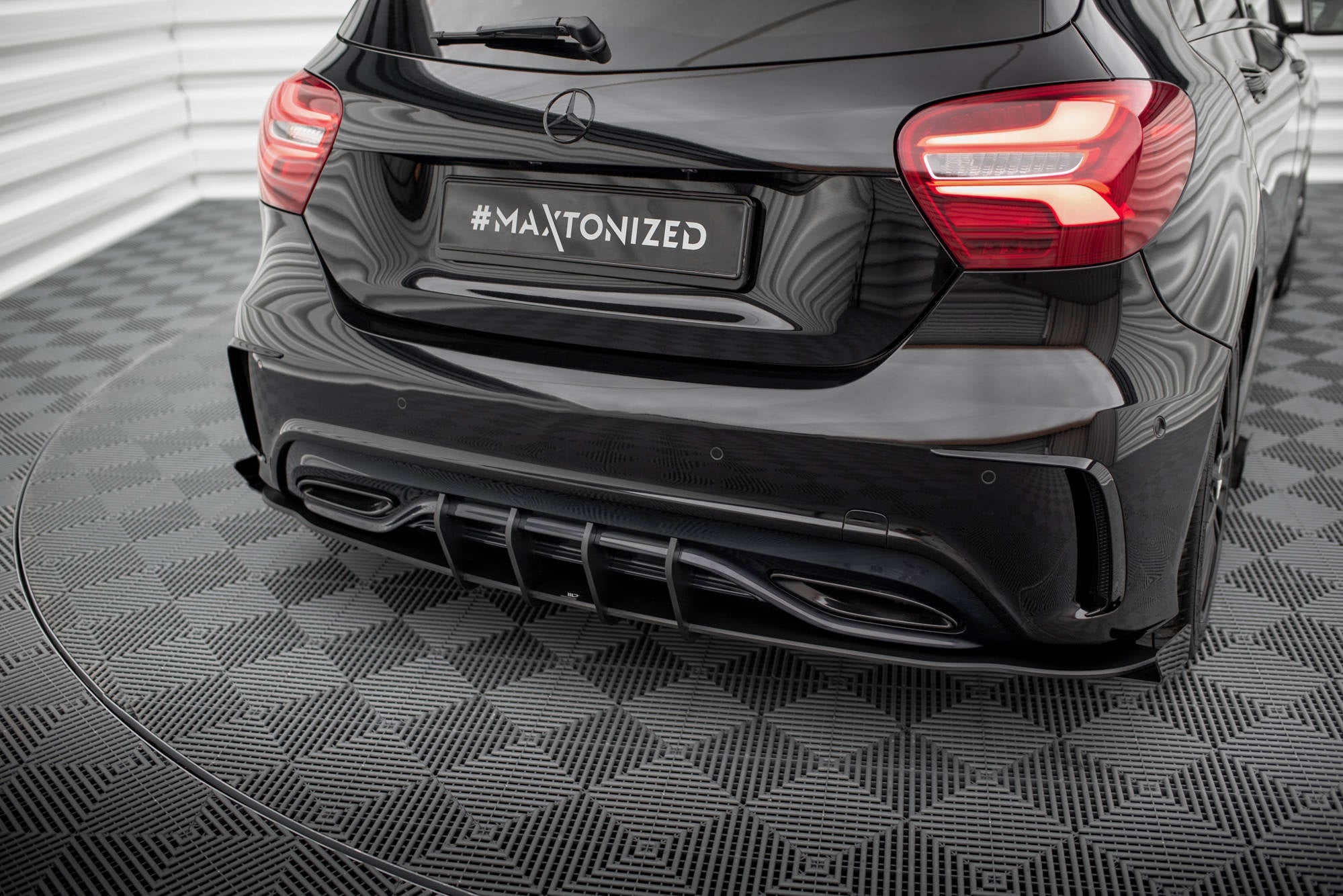 Splitters laterales traseros Street Pro Flaps Mercedes-Benz AMG-Line W176 Facelift