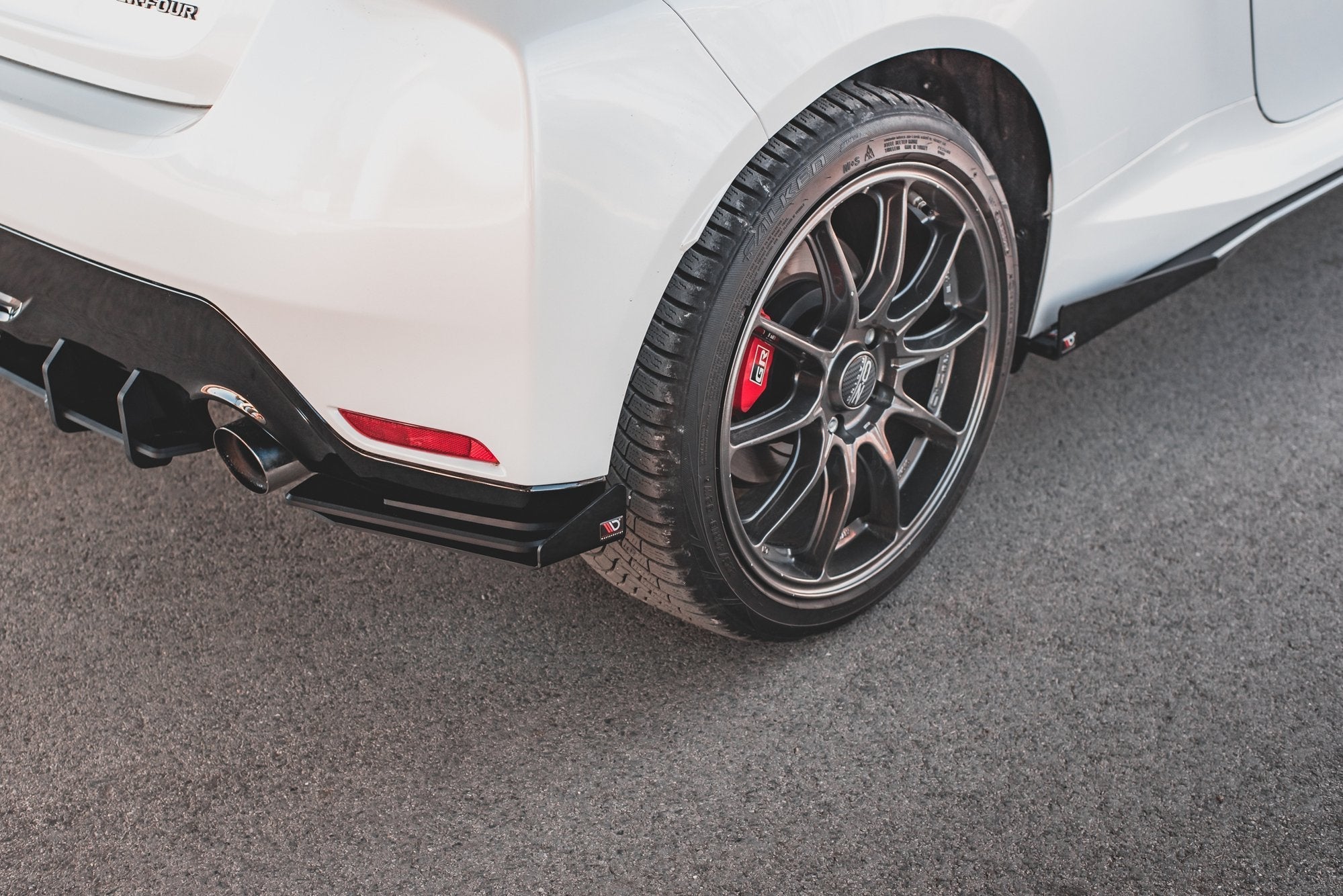 Splitters laterales traseros Street Pro + Flaps Toyota GR Yaris Mk4