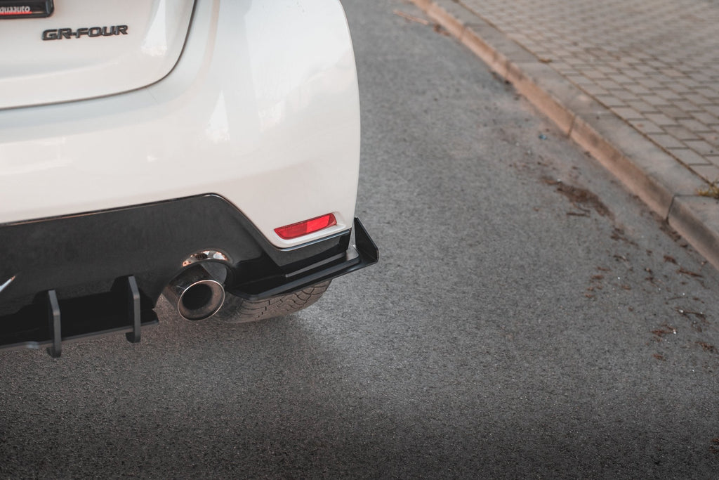 Splitters laterales traseros Street Pro + Flaps Toyota GR Yaris Mk4