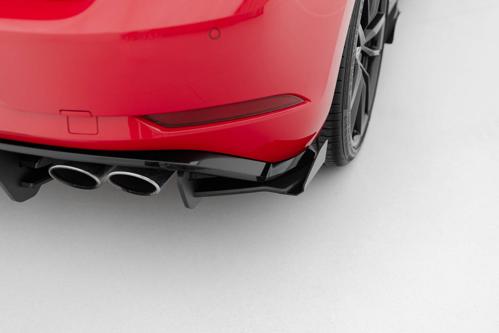 Splitters laterales traseros Street Pro + Flaps VW Golf 7 R Facelift