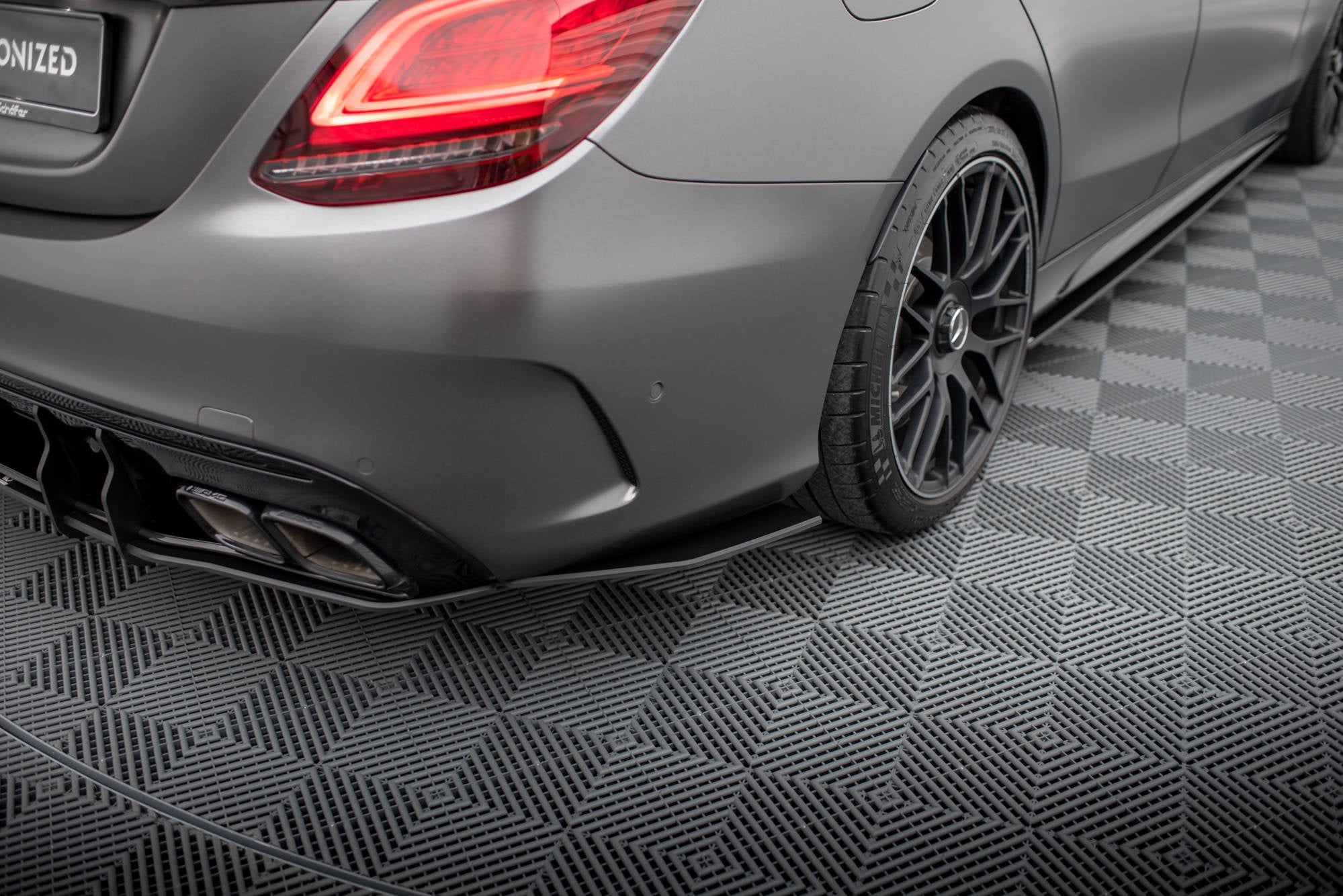 Splitters laterales traseros Street Pro Mercedes-AMG C63 Berlina Sedan Familiar W205 Facelift