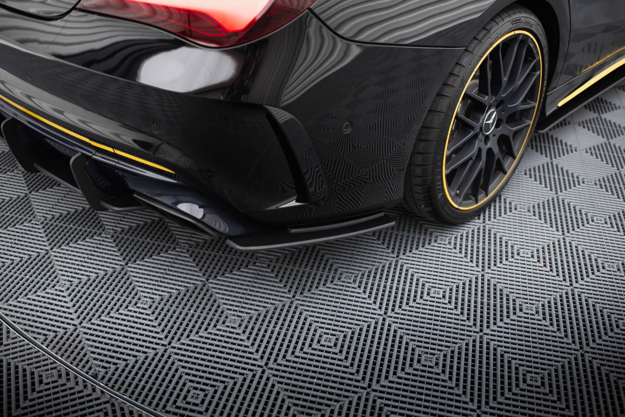 Splitters laterales traseros Street Pro Mercedes AMG CLA 45 C117 Facelift