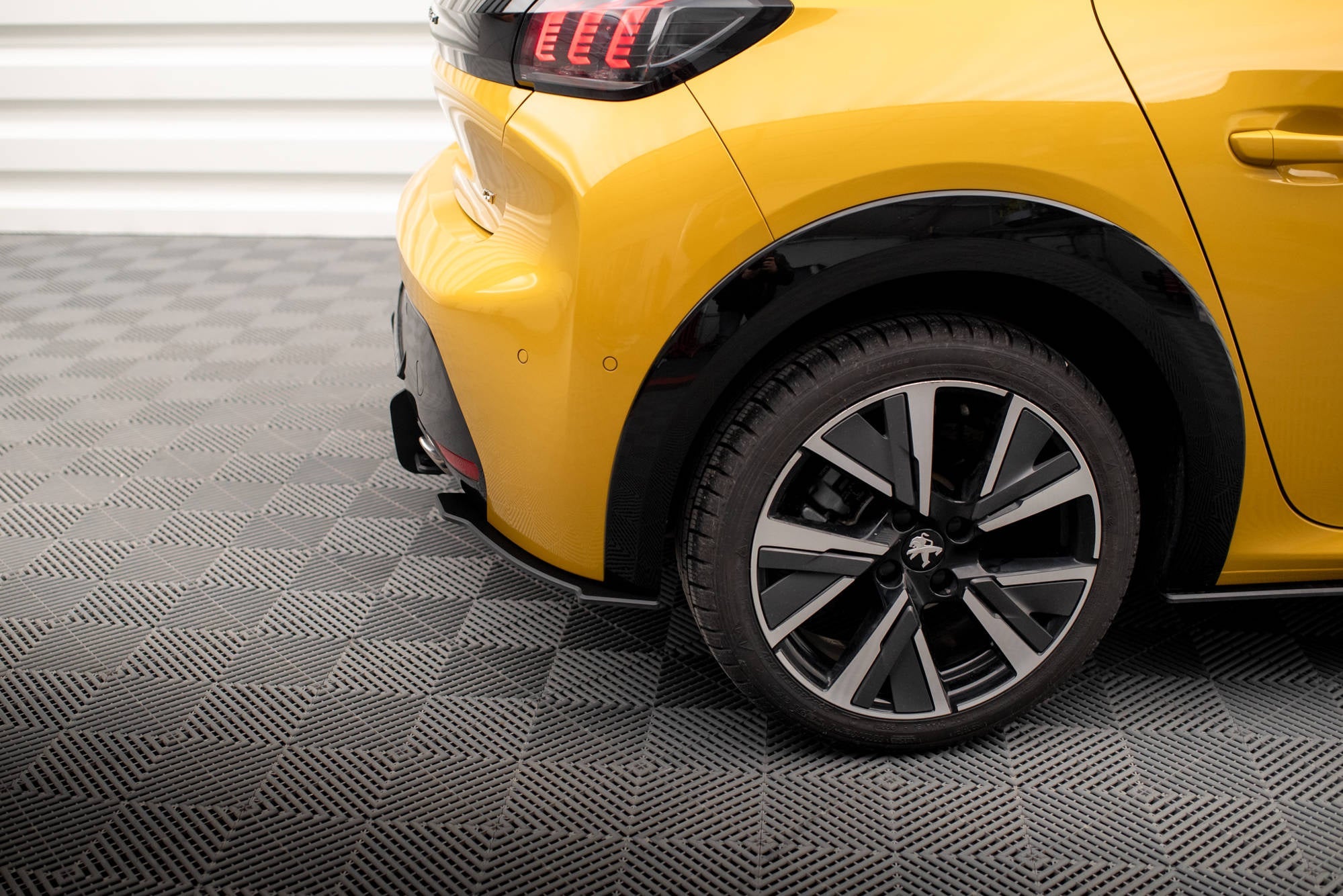 Splitters laterales traseros Street Pro Peugeot 208 GT Mk2