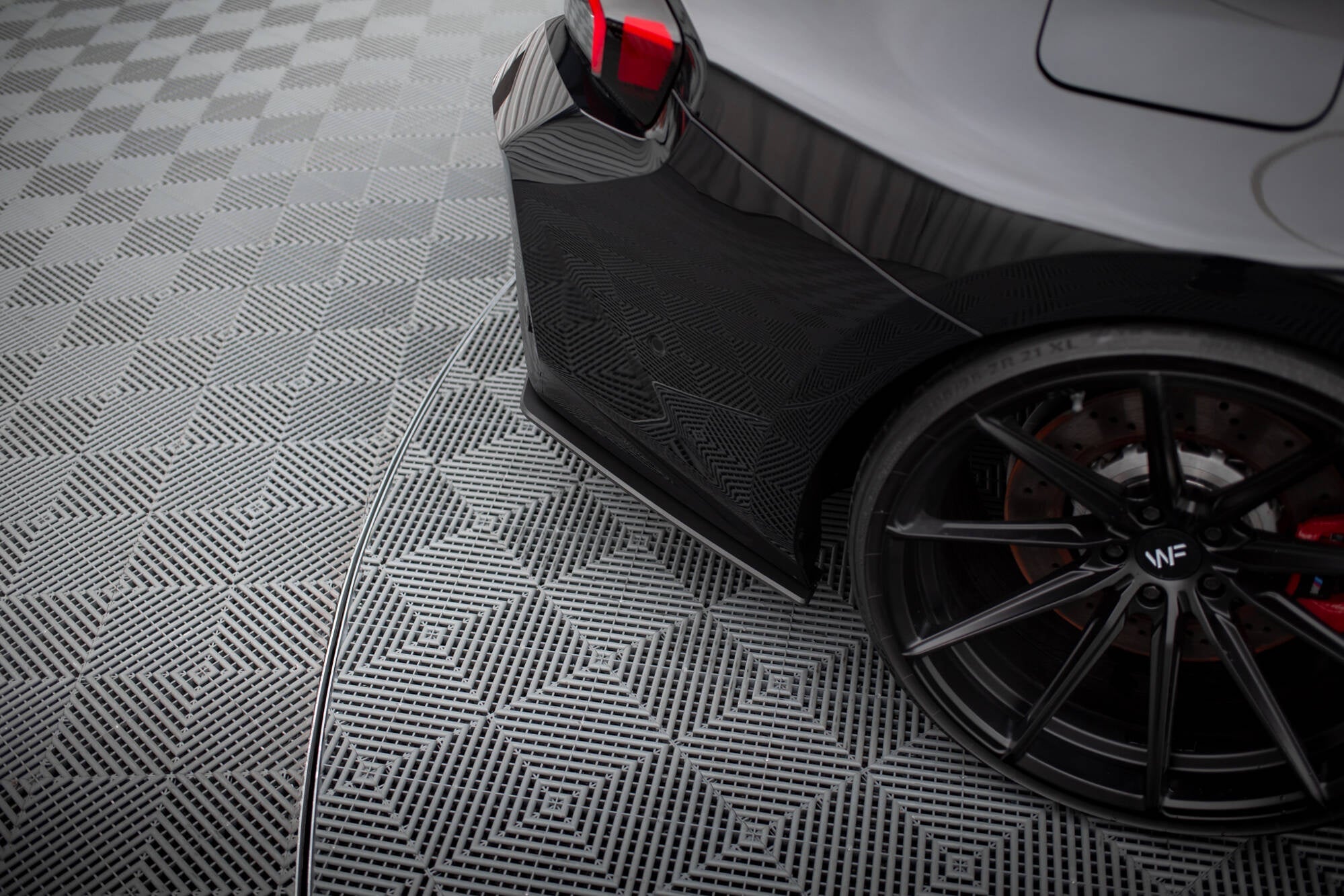 Splitters laterales traseros Street Pro V1 BMW M2 G87