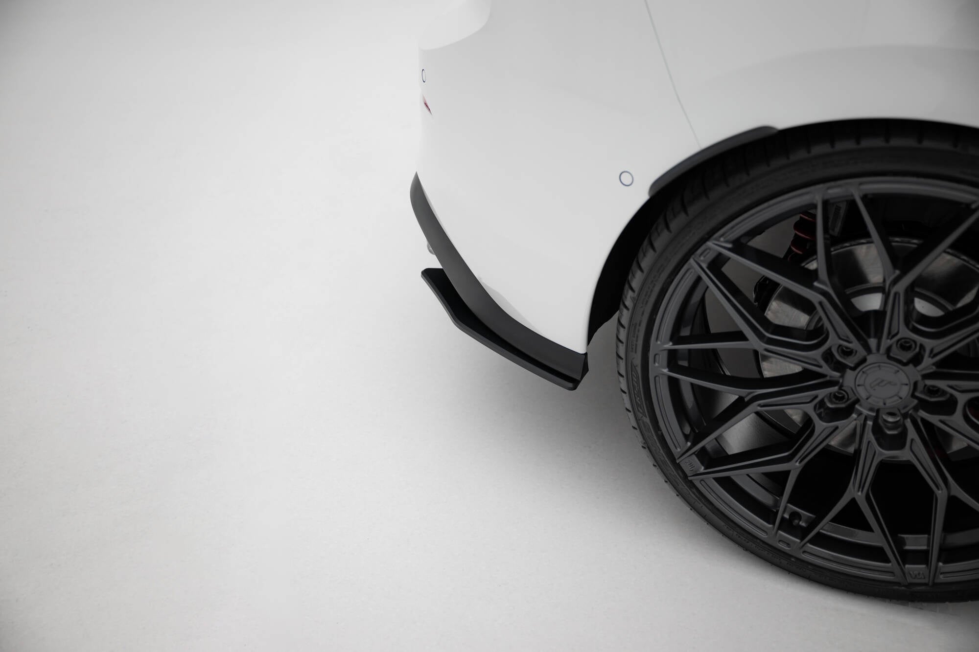 Splitters laterales traseros Street Pro V1 Volkswagen Golf GTI GTE R-Line Mk8