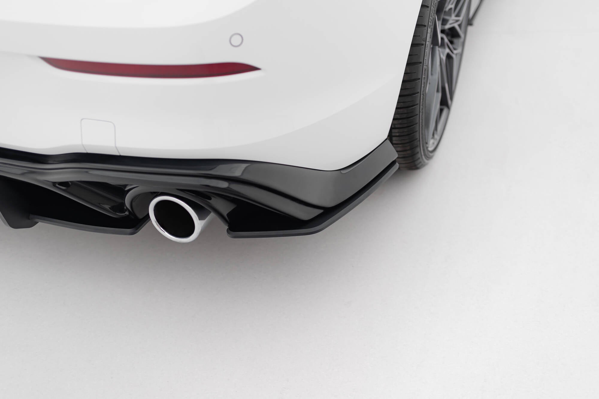 Splitters laterales traseros Street Pro V1 Volkswagen Golf GTI Mk8