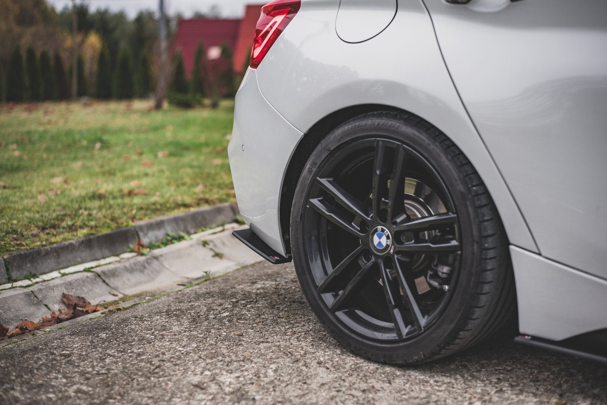 Splitters laterales traseros Street Pro V3 BMW Serie 1 F20 M140i