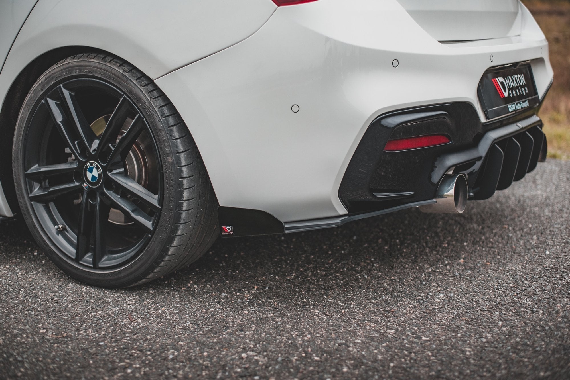 Splitters laterales traseros Street Pro V3 Flaps BMW Serie 1 F20 M140i