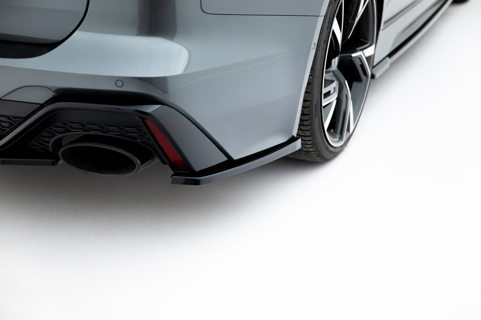 Splitters laterales traseros V.1 Audi RS6 C8 / C8 Facelift