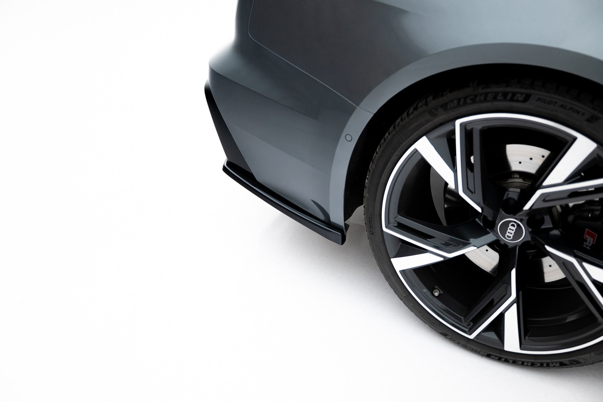 Splitters laterales traseros V.1 Audi RS6 C8 / C8 Facelift