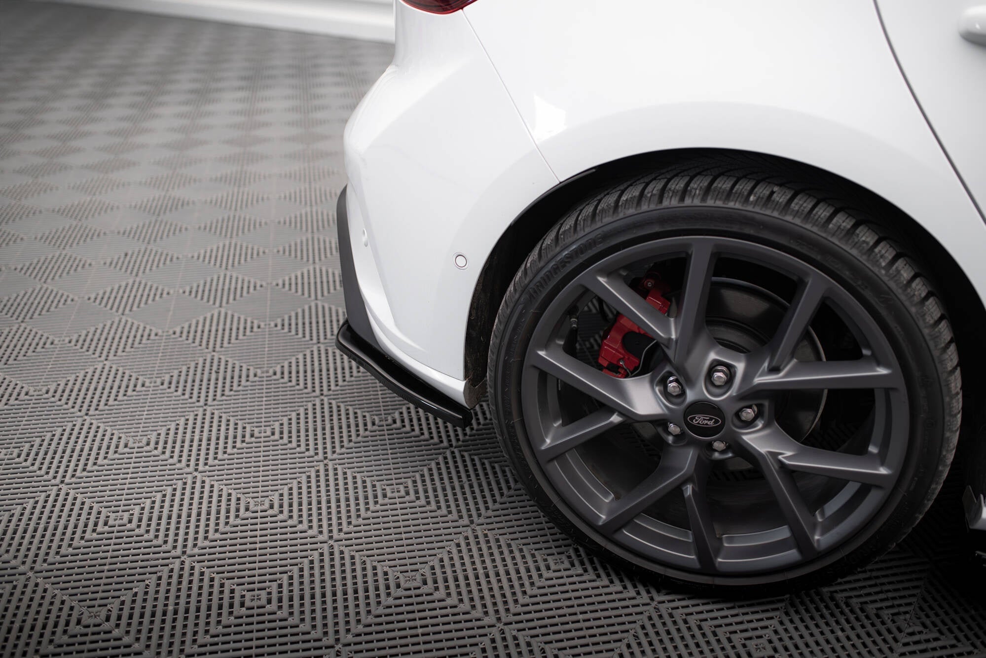 Splitters laterales traseros V.1 Ford Focus ST Mk4