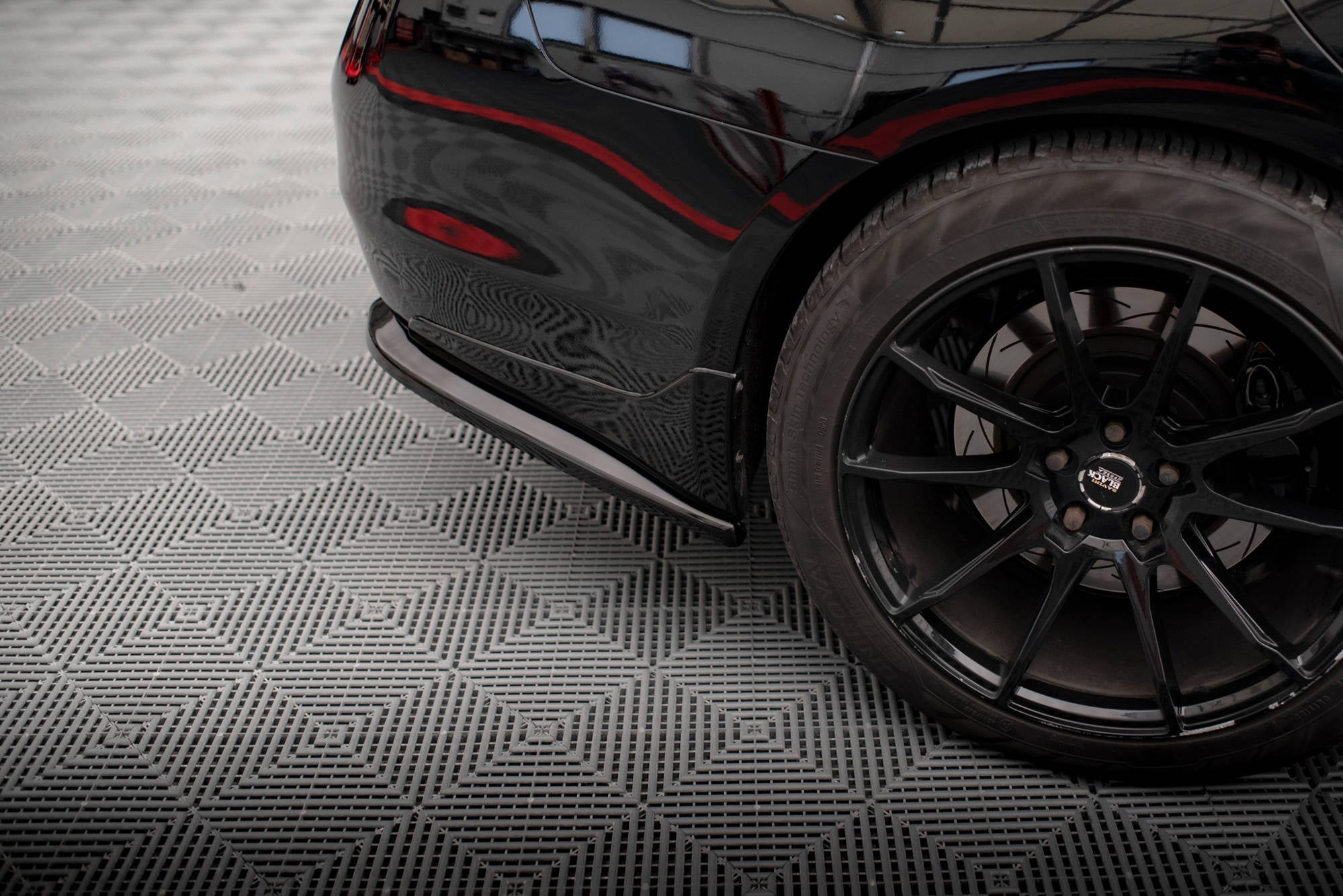 Splitters laterales traseros V.1 Infiniti Q50 S Mk1