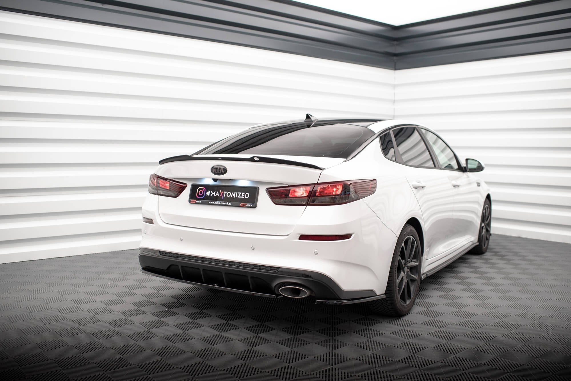 Splitters laterales traseros V.1 Kia Optima Mk4 Facelift