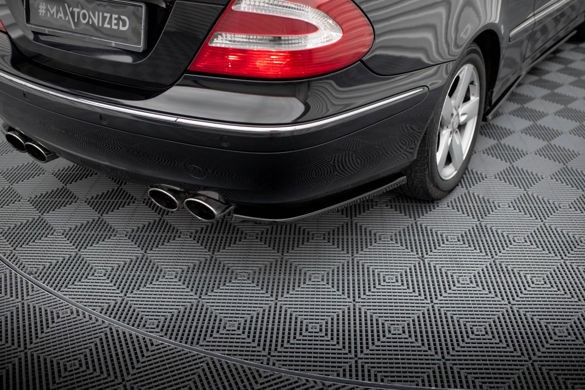 Splitters laterales traseros V.1 Mercedes-Benz CLK W209