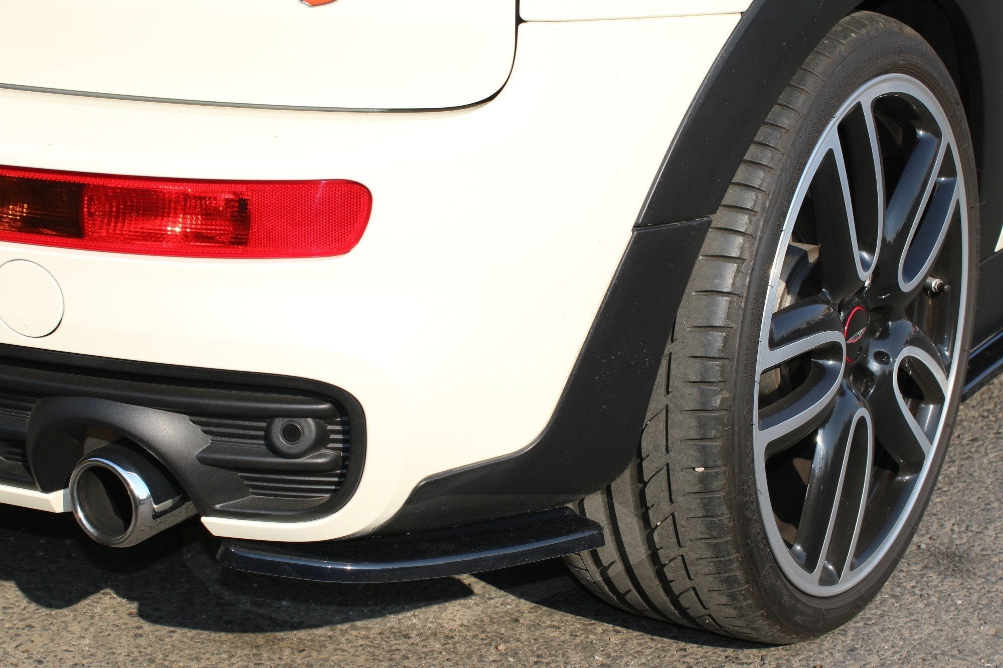 Splitters laterales traseros V.1 Mini Clubman S John Cooper Works F54