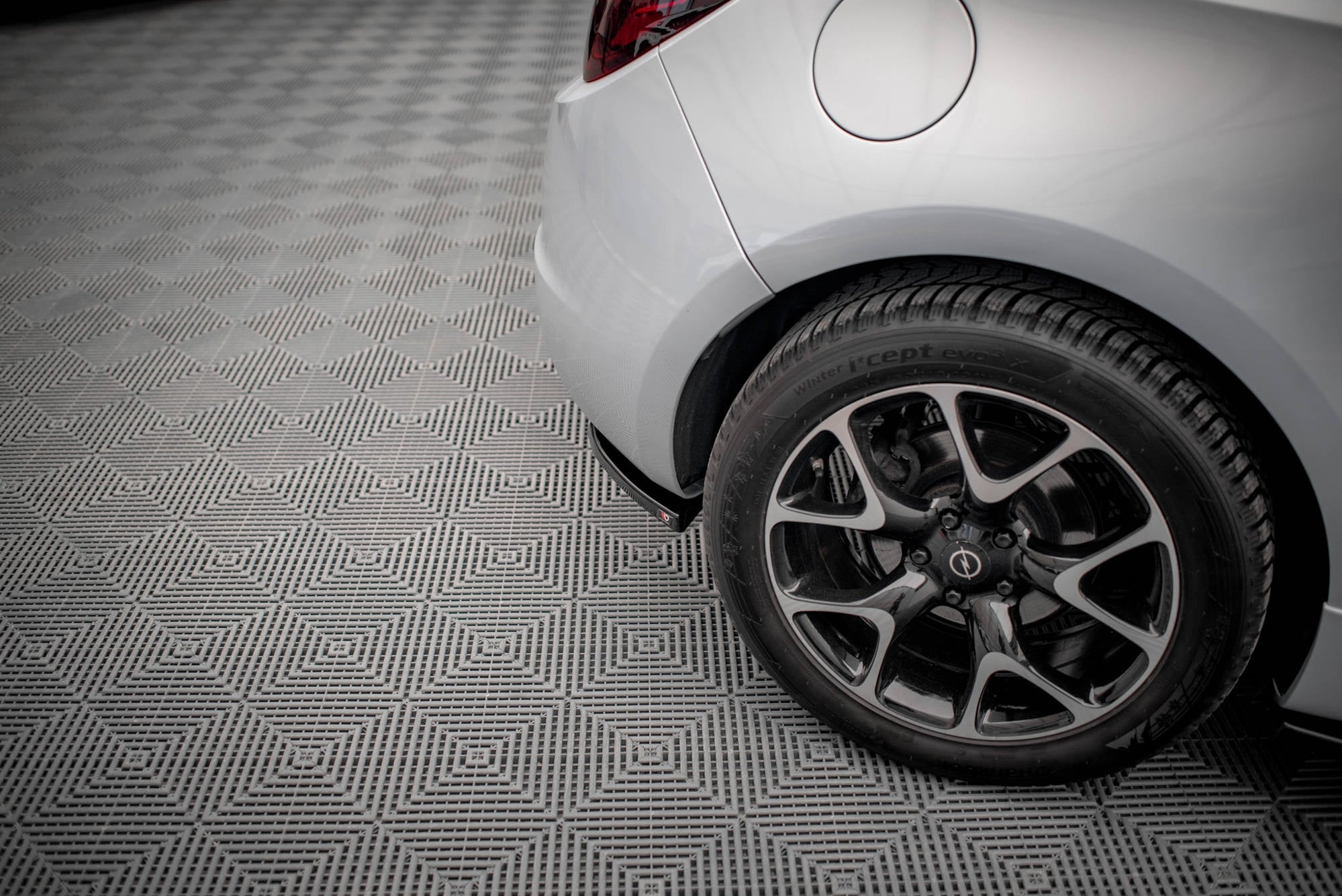 Splitters laterales traseros V.1 Opel Astra GTC OPC-Line J