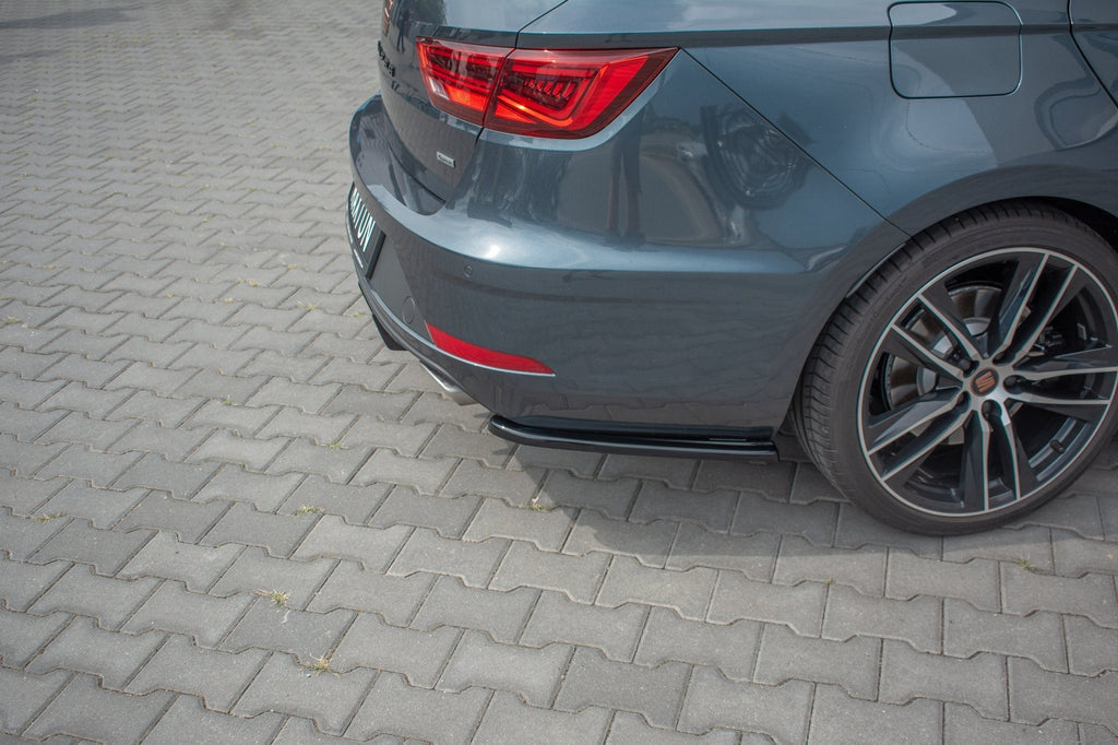 Splitters laterales traseros V.1 Seat Leon Cupra Mk3 Facelift Sportstourer