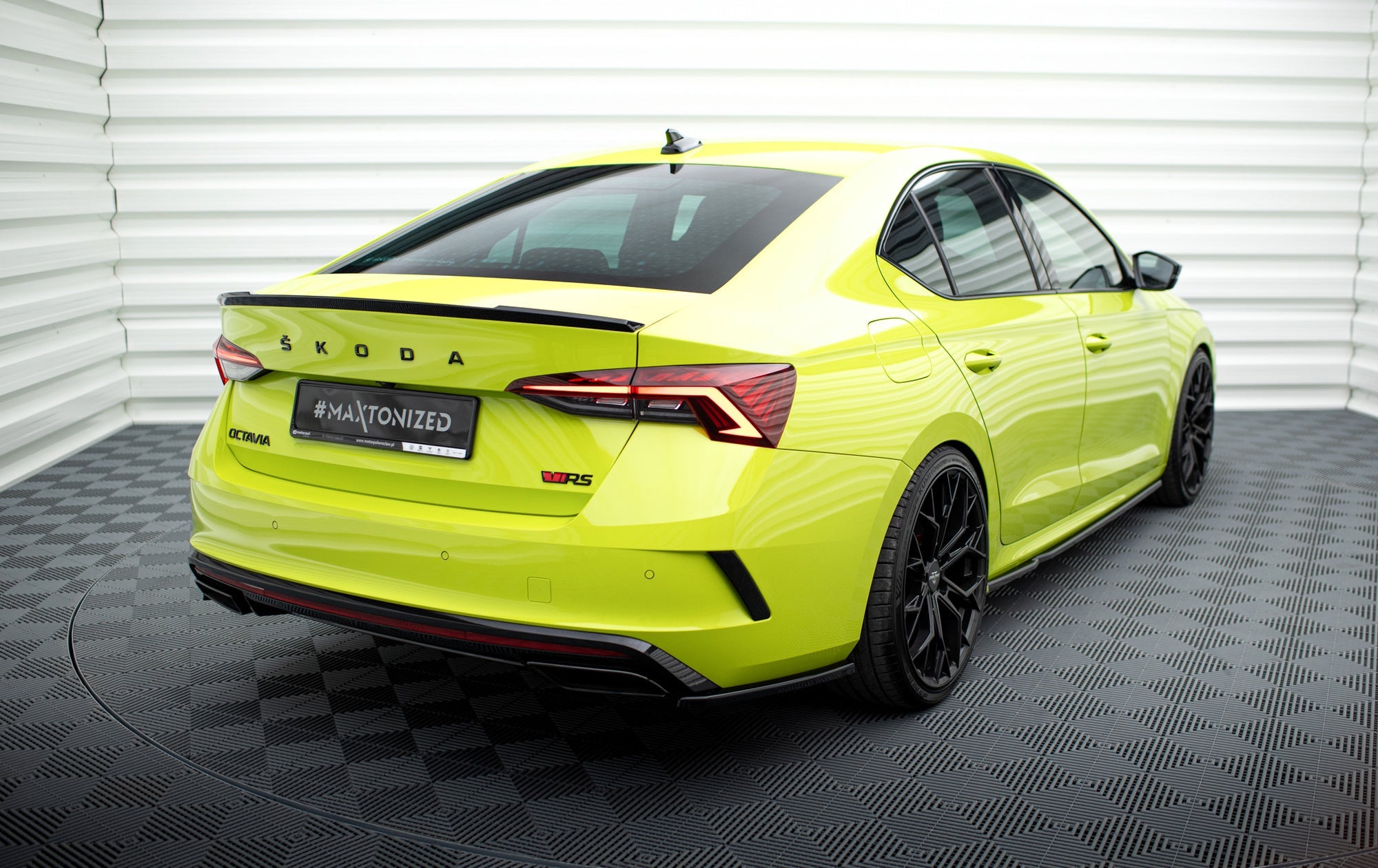 Splitters laterales traseros V.1 Skoda Octavia RS Mk4