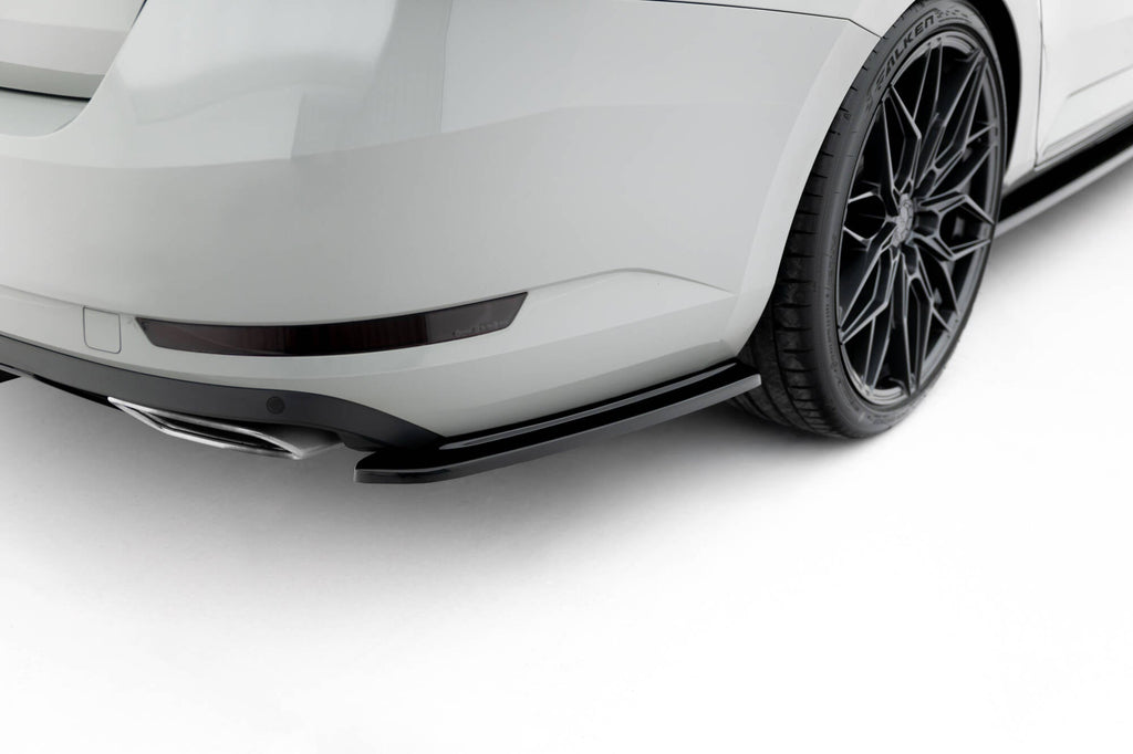 Splitters laterales traseros V.1 Skoda Superb Liftback / Familiar Mk3