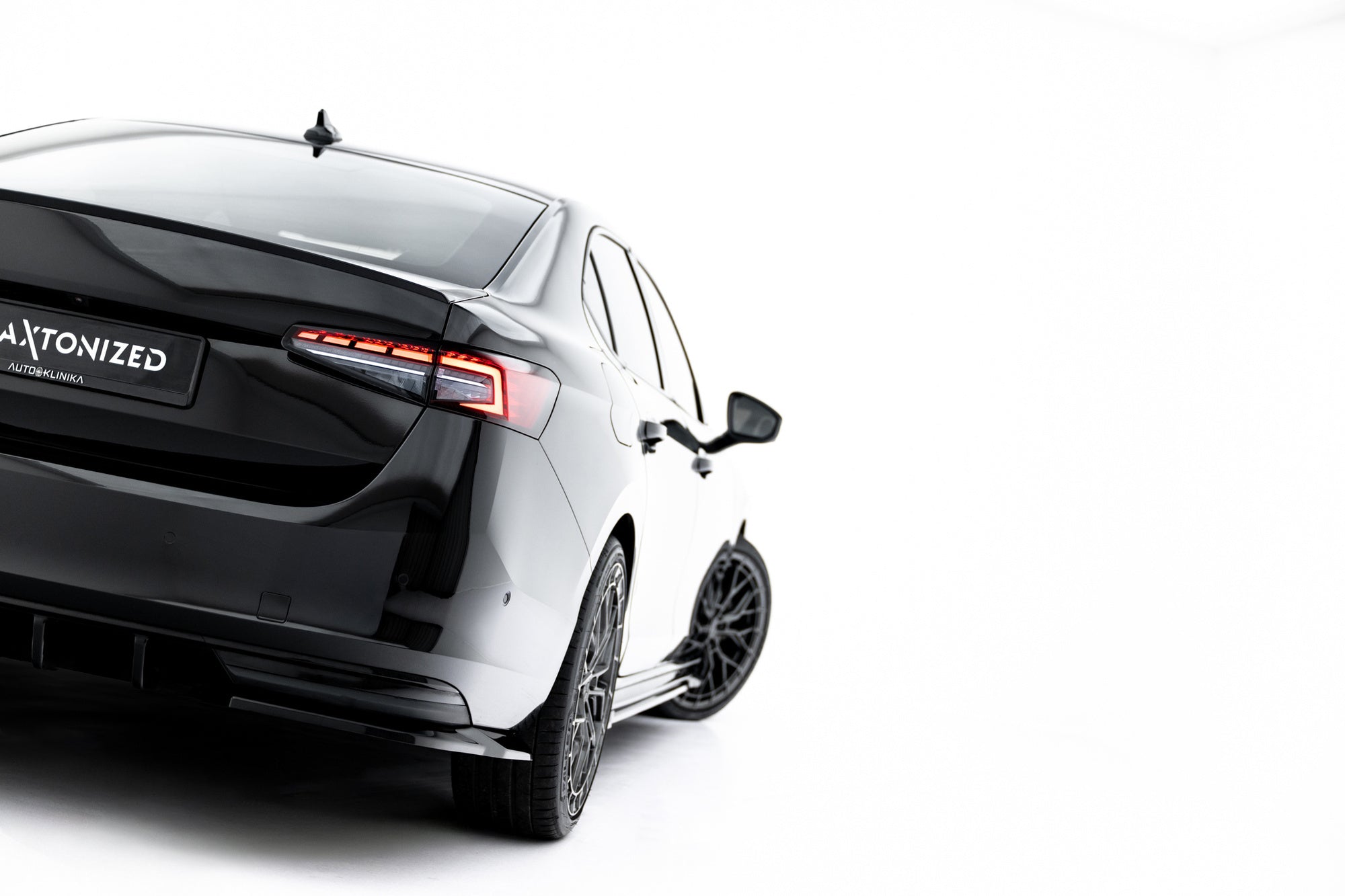Splitters laterales traseros V.1 Skoda Superb Sportline Mk4