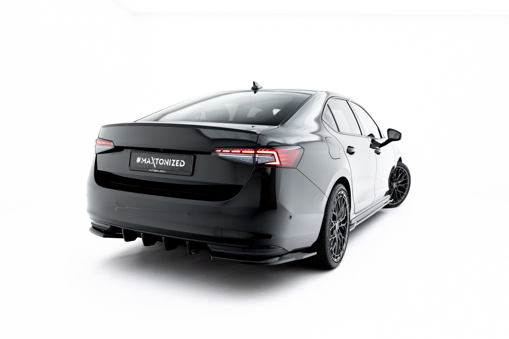 Splitters laterales traseros V.1 Skoda Superb Sportline Mk4