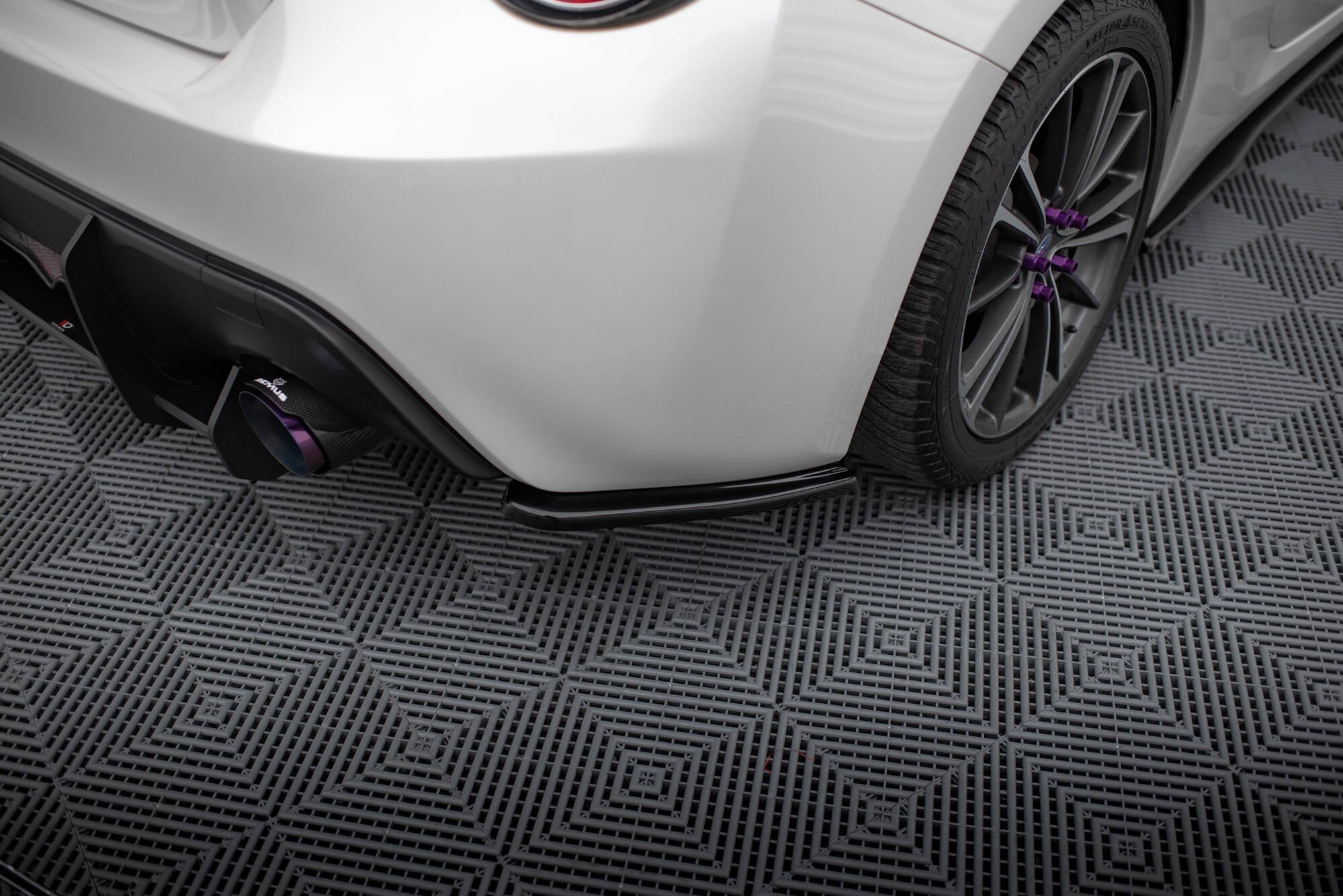 Splitters laterales traseros V.1 Subaru BRZ Mk1 / Mk1 Facelift