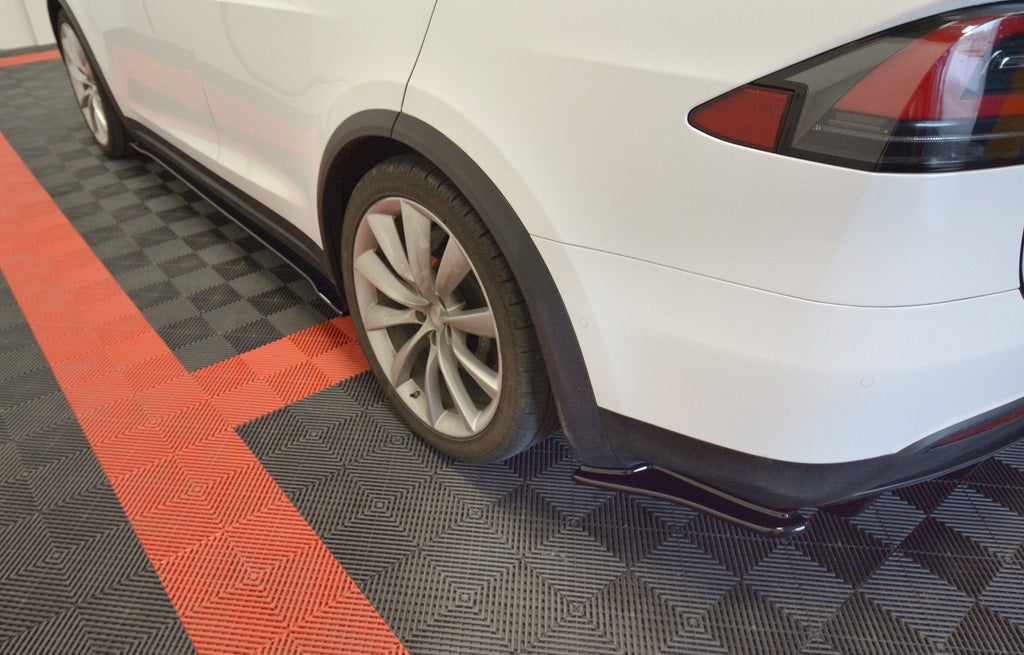 Rear Side Splitters V.1 Tesla Model X Mk1