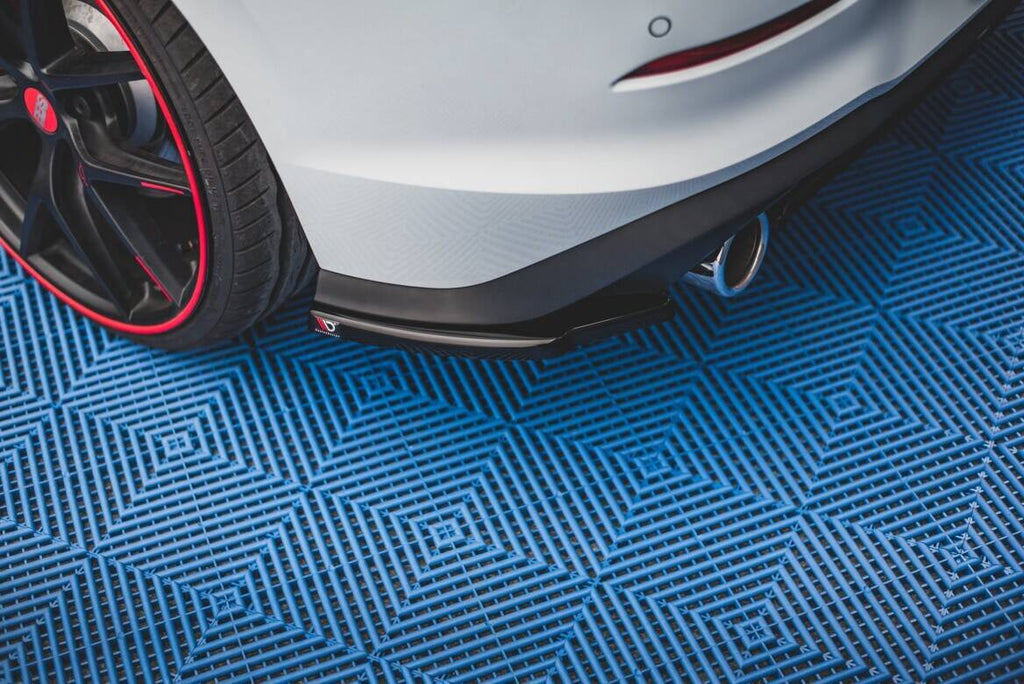 Splitters laterales traseros V.1 Volkswagen Golf GTI / GTE Mk8