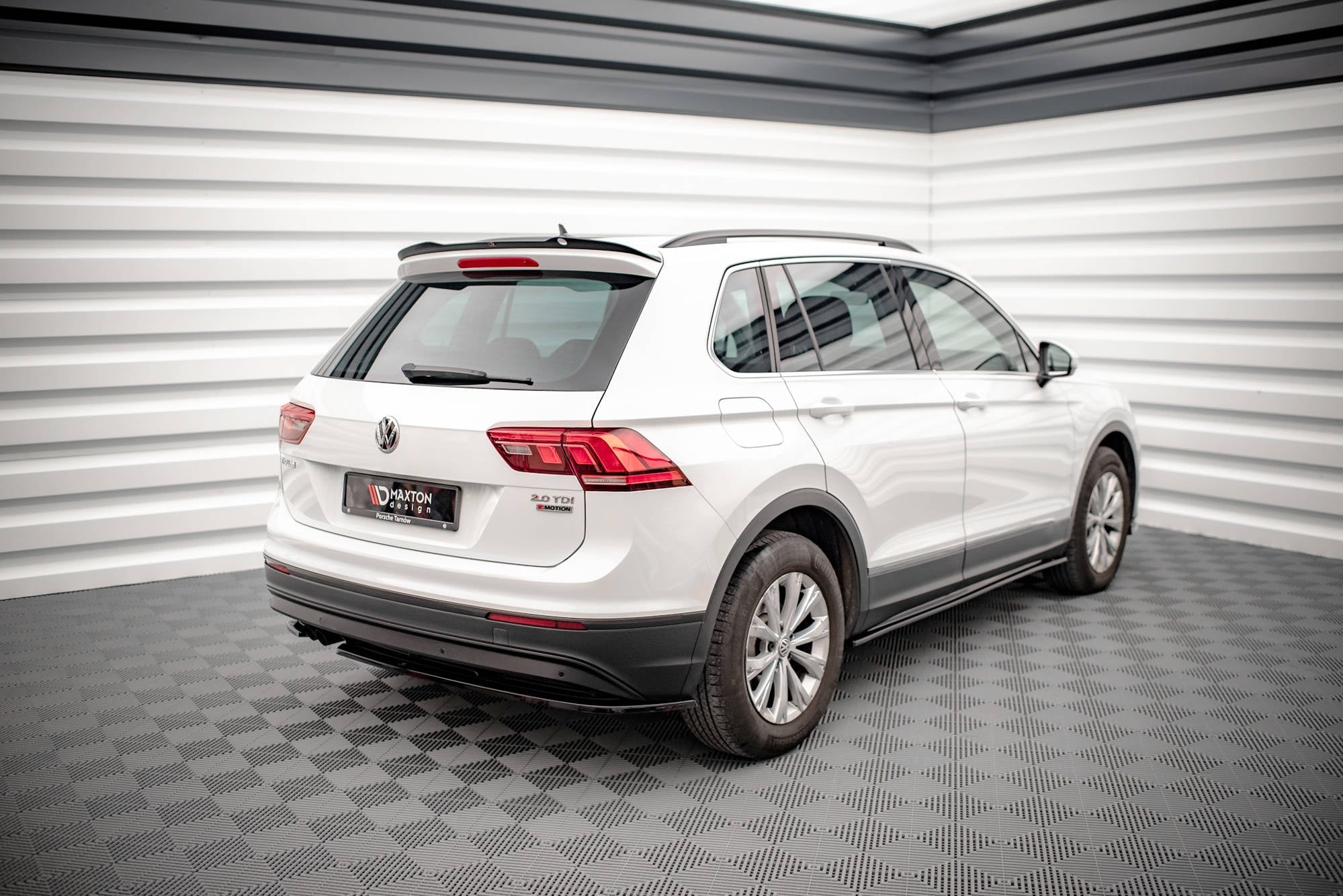 Splitters laterales traseros V.1 Volkswagen Tiguan Mk2
