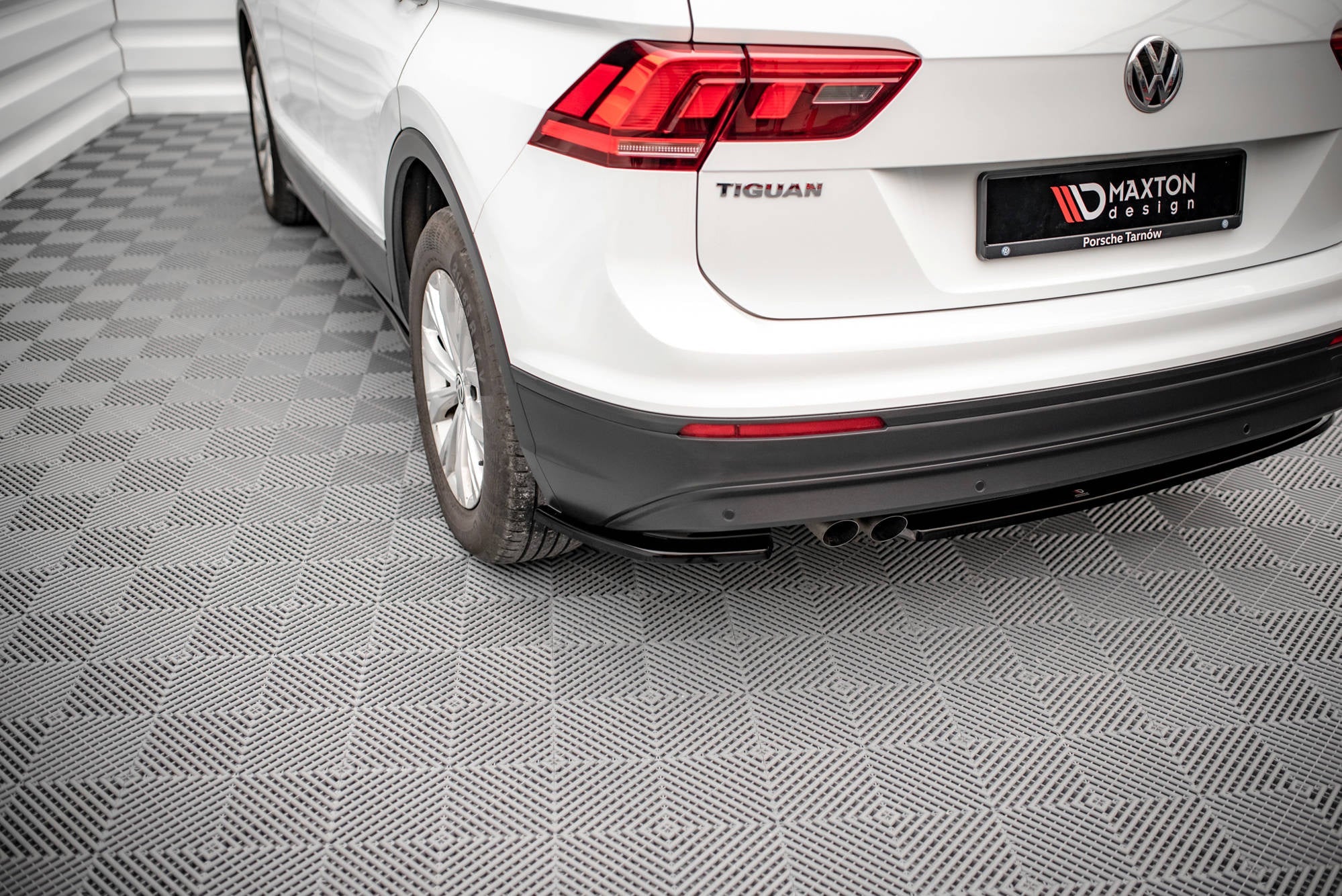 Splitters laterales traseros V.1 Volkswagen Tiguan Mk2