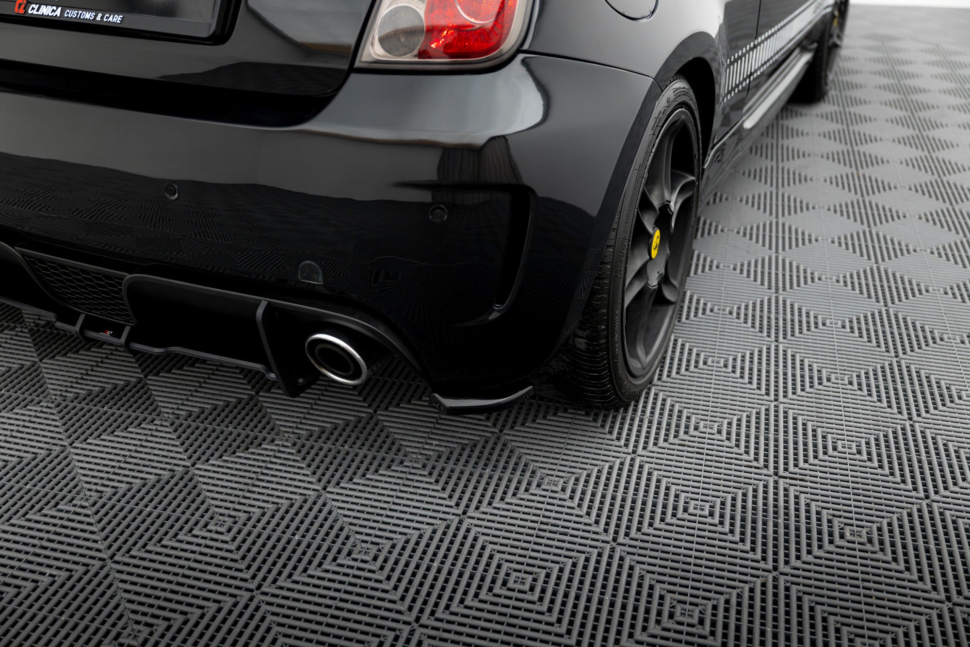 Splitters laterales traseros V.2 Abarth 500 Mk1