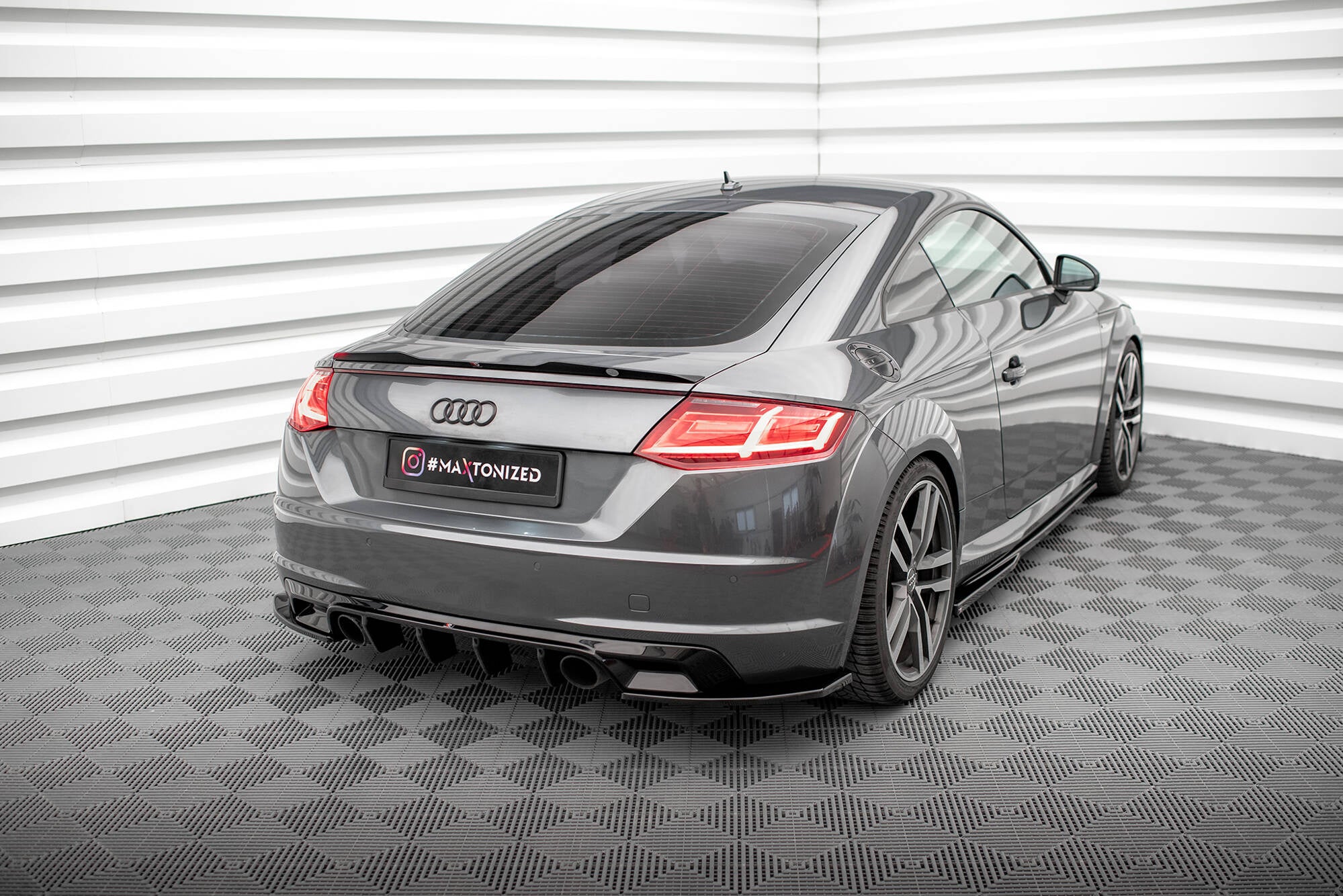 Splitters laterales traseros V.2 Audi TT S-Line 8S