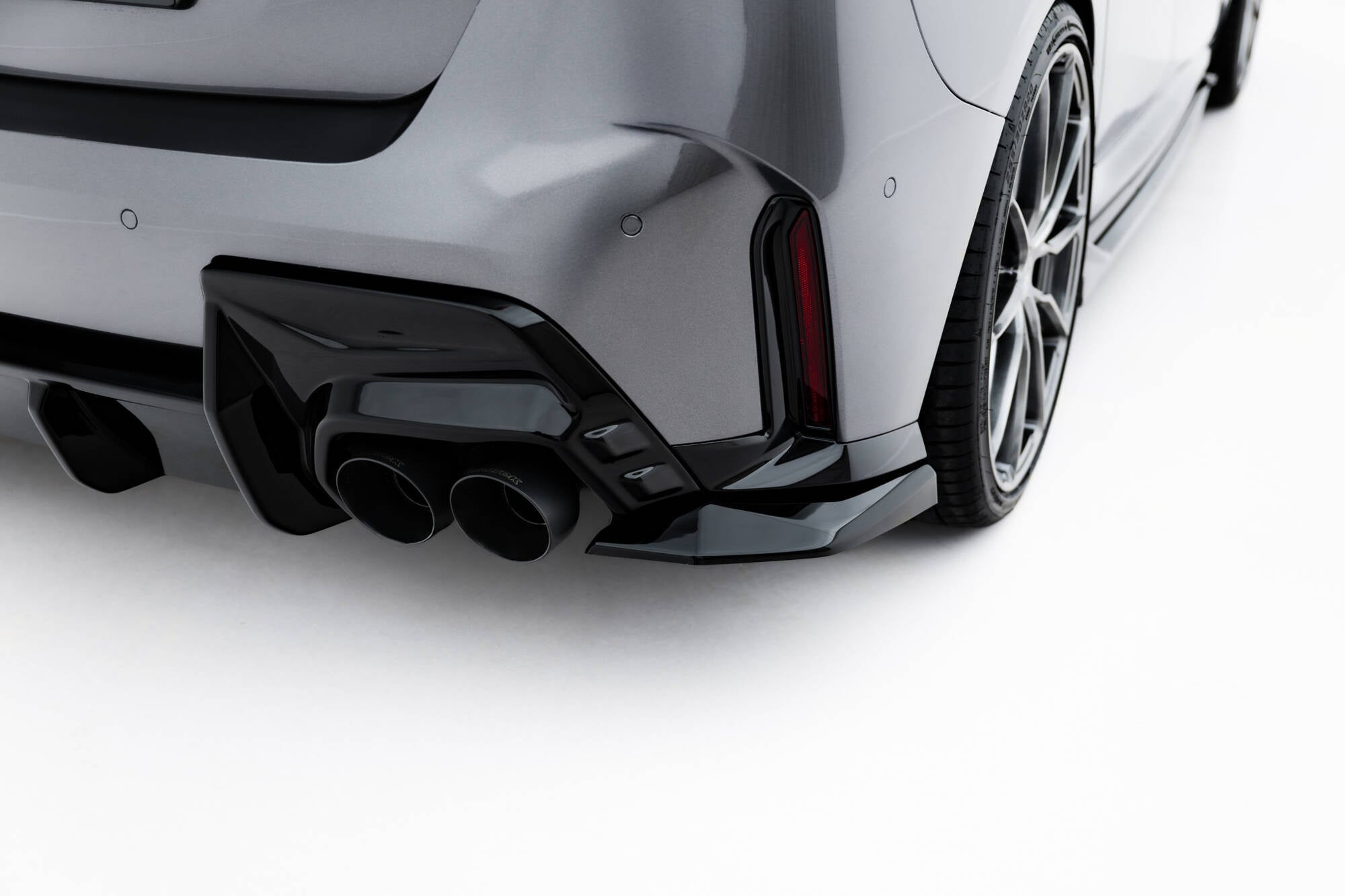 Splitters laterales traseros V.2 BMW M135i F70
