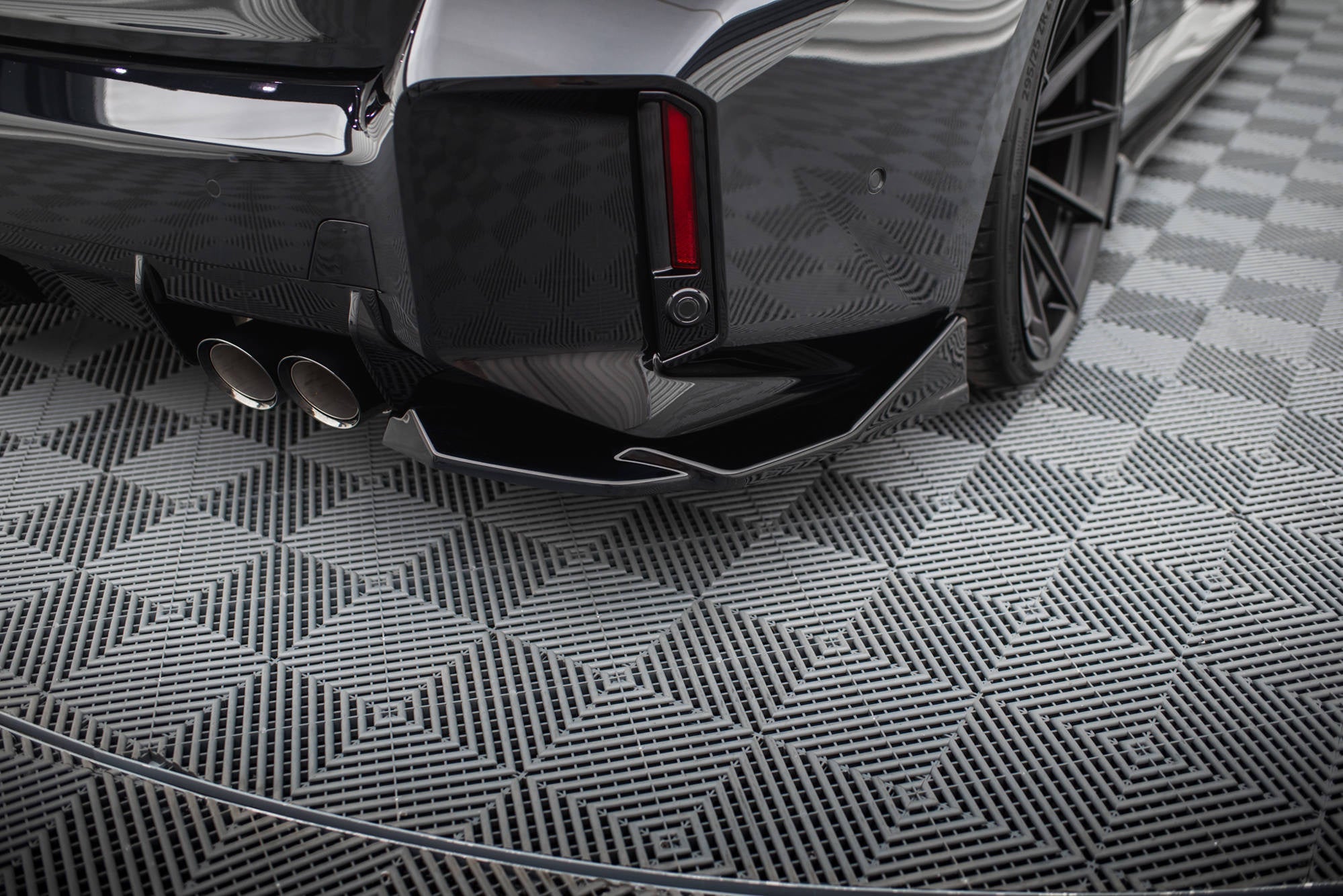 Splitters laterales traseros V.2 BMW M2 G87