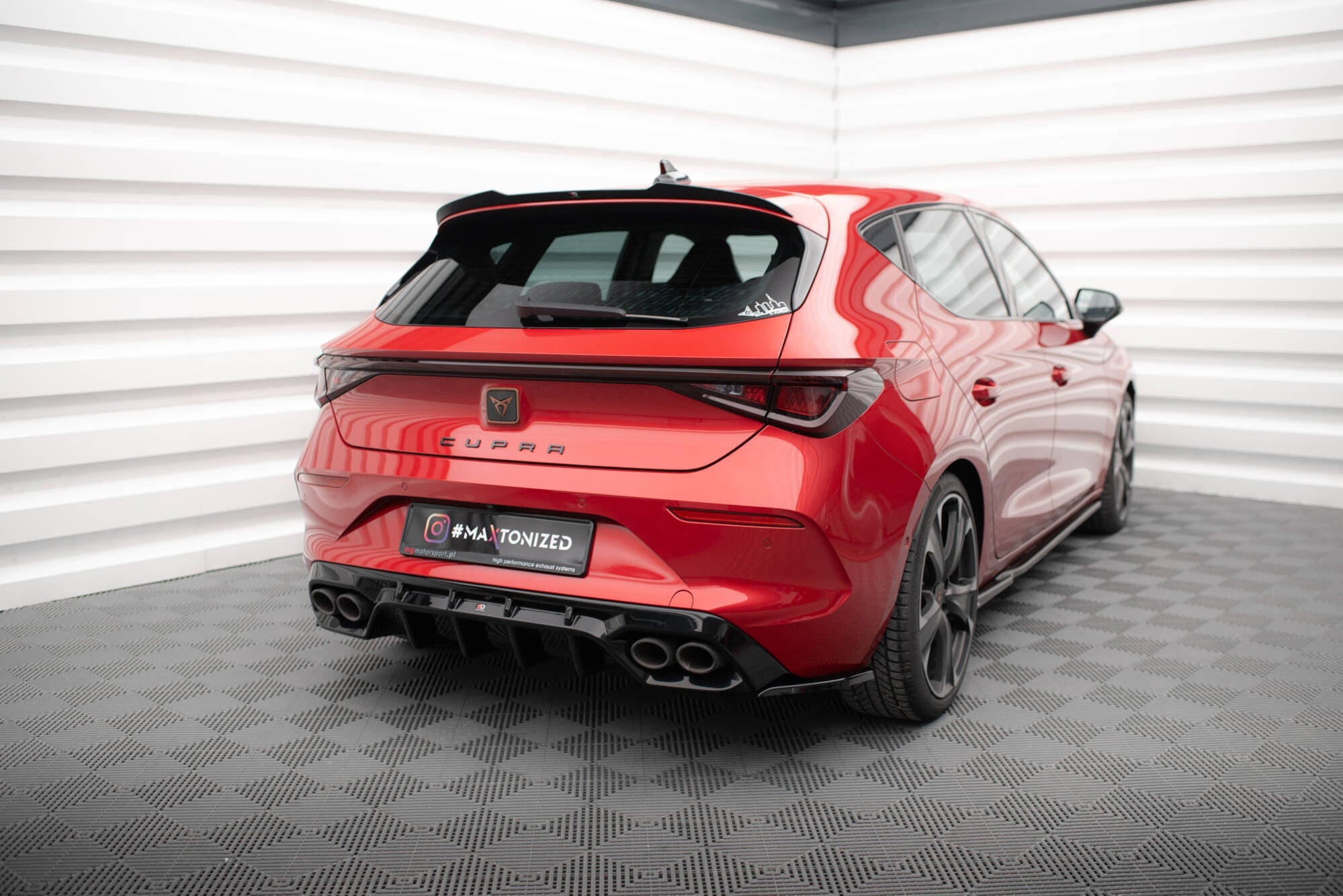Splitters laterales traseros V.2 Cupra León Hatchback Mk1