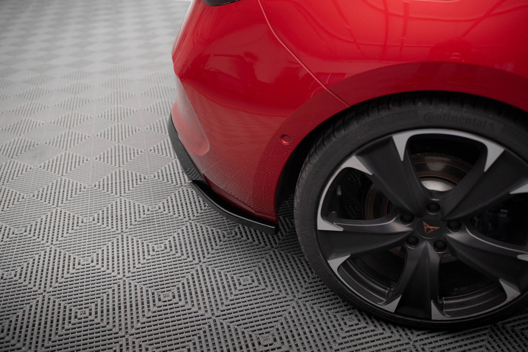 Splitters laterales traseros V.2 Cupra León Hatchback Mk1