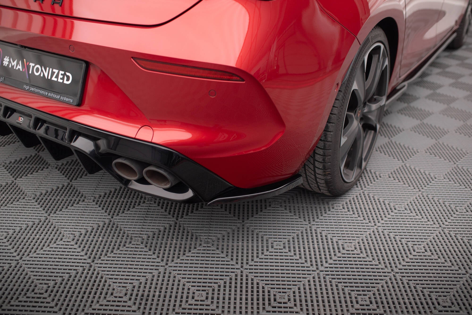 Splitters laterales traseros V.2 Cupra León Hatchback Mk1